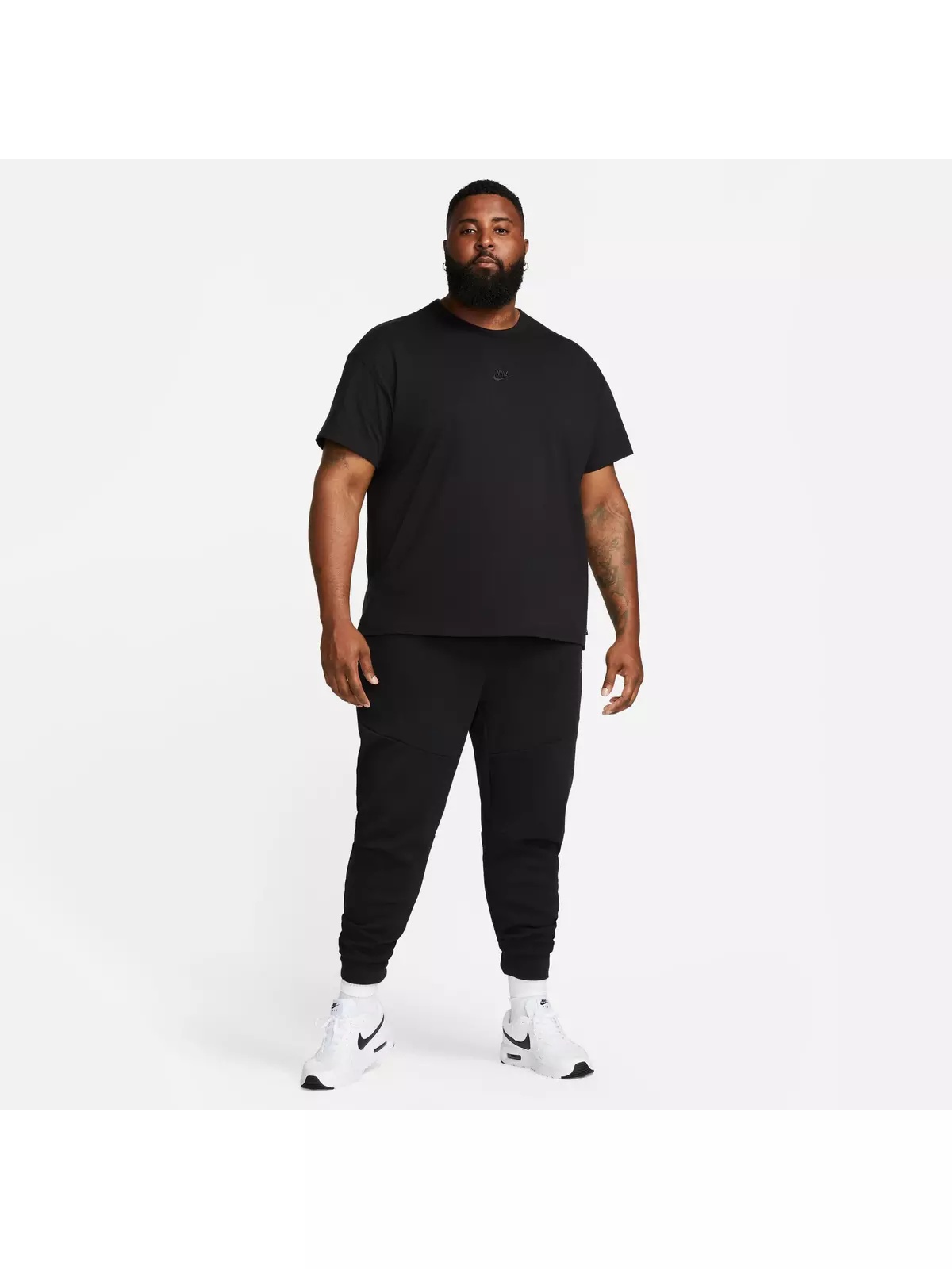 Men's Sportswear Premium Essentials Tee-Black - 4