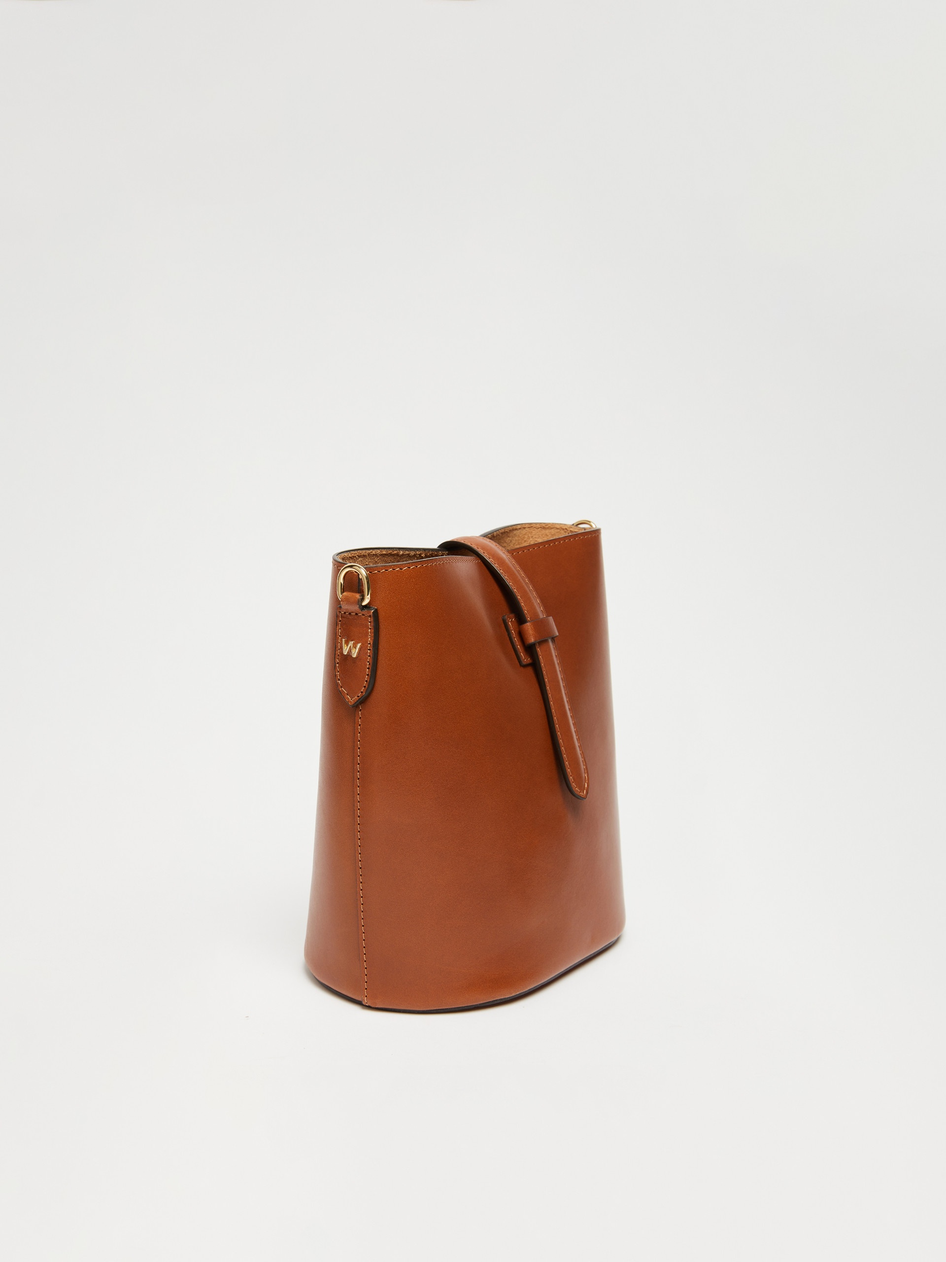 WELLS Small leather bucket bag - 6
