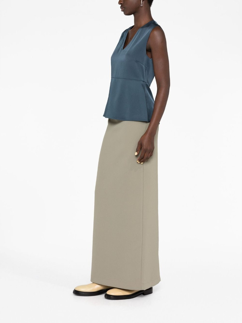 V-neck tank top 6