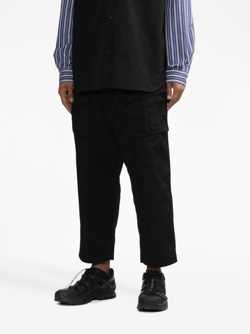drop-crotch cropped cargo trousers 3