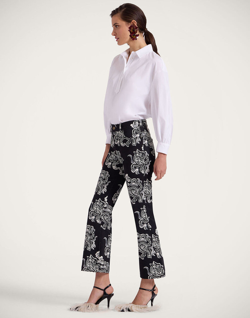 La DoubleJ The Cropped Flare Jean outlook