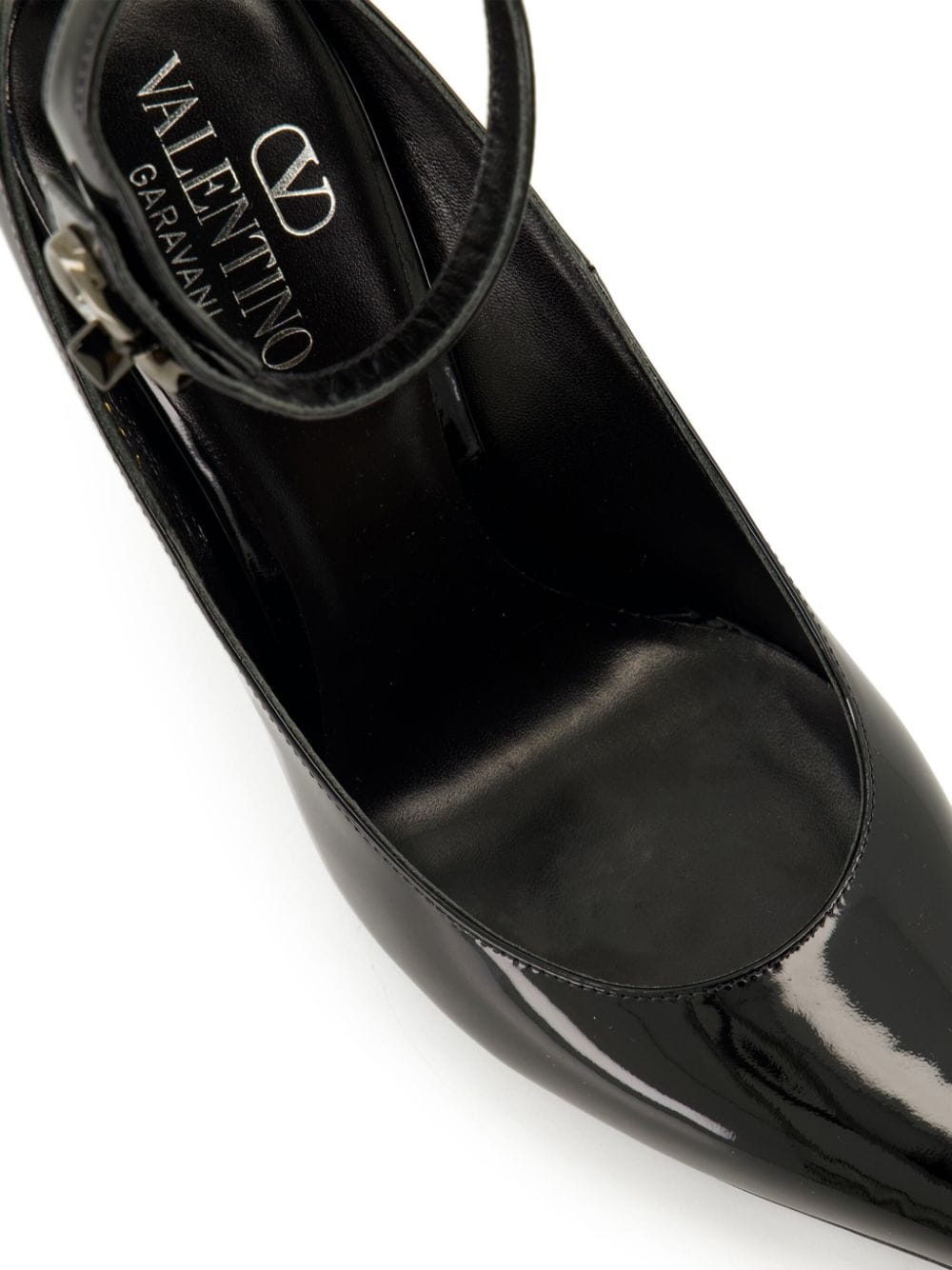 VLogo-plaque patent pumps - 5