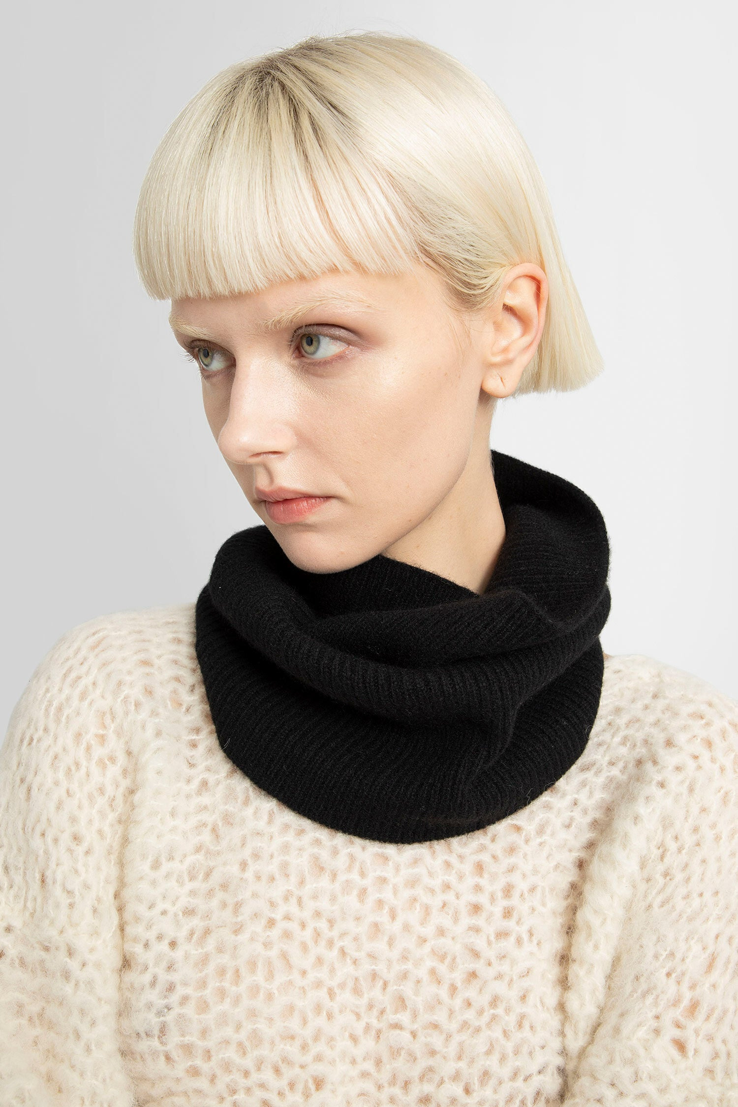 Ribbed Knit Cashmere Neck Warmer - 4