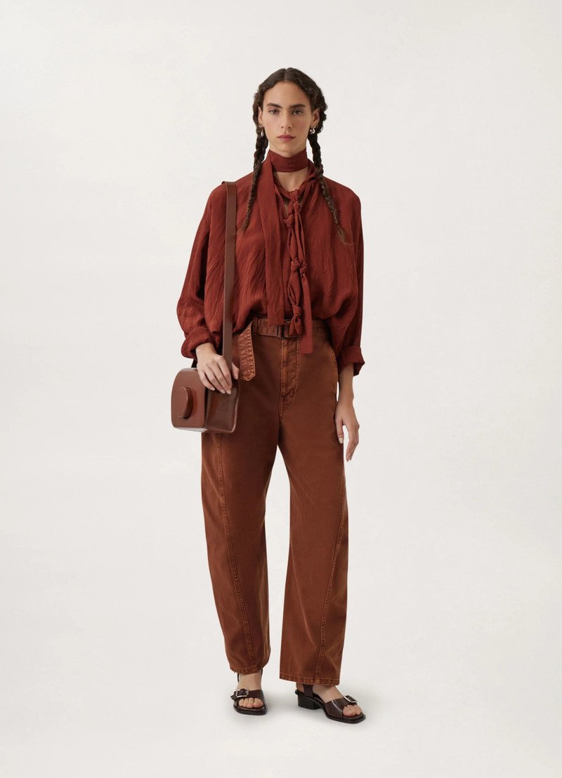 TWISTED BELTED PANTS
GARMENT DYED DENIM 4