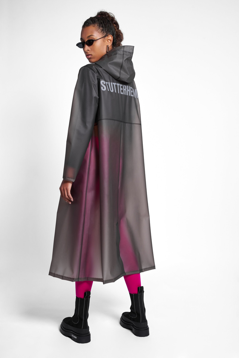 Stutterheim Mosebacke Long Print Raincoat Smoke outlook