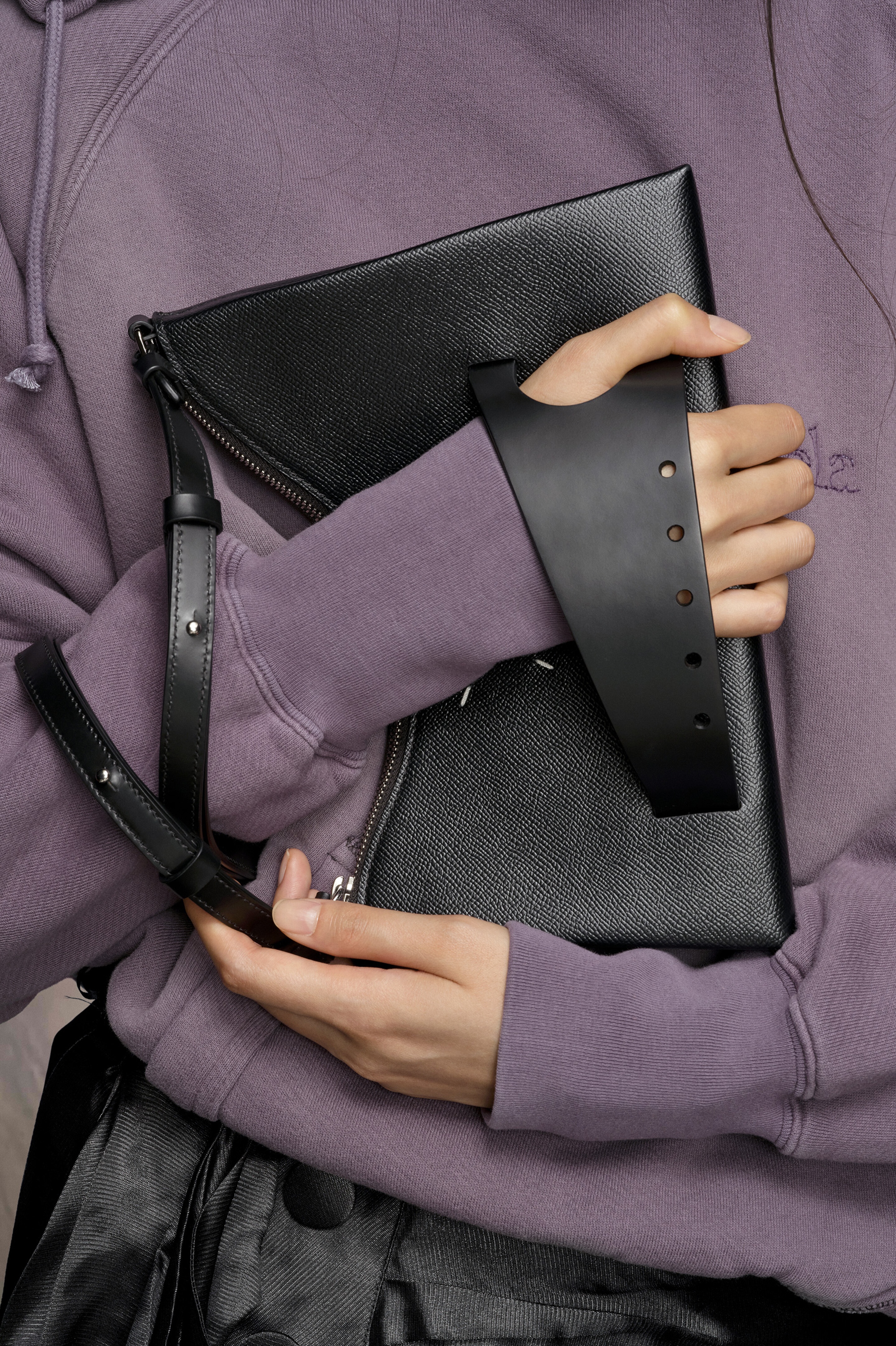 【MAISON MARGIELA】SNATCHED HOBO SMALL BAG Maison Margiela Snatched hobo small | REVERSIBLE