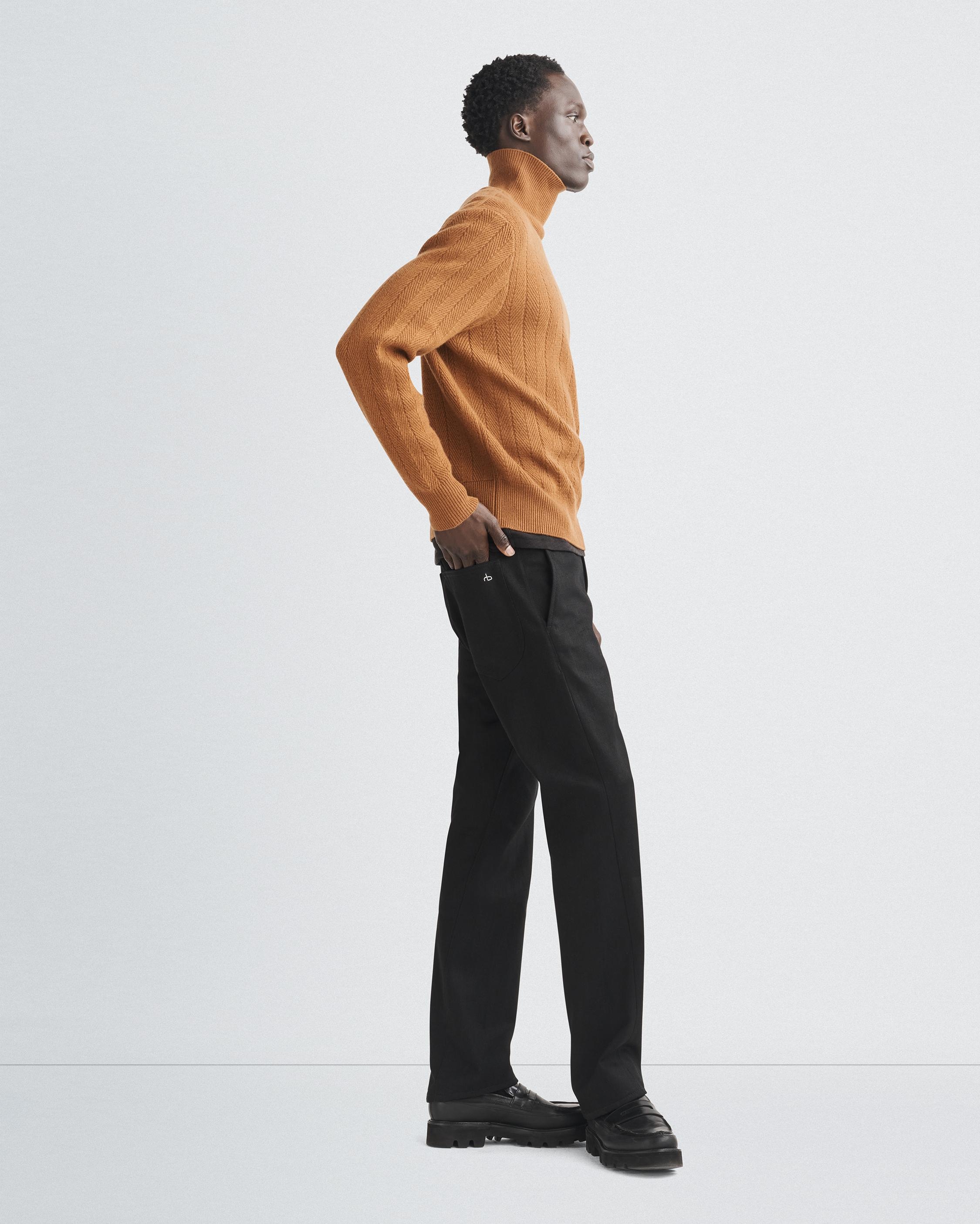 Durham Herringbone Cashmere Turtleneck
Relaxed Fit - 4
