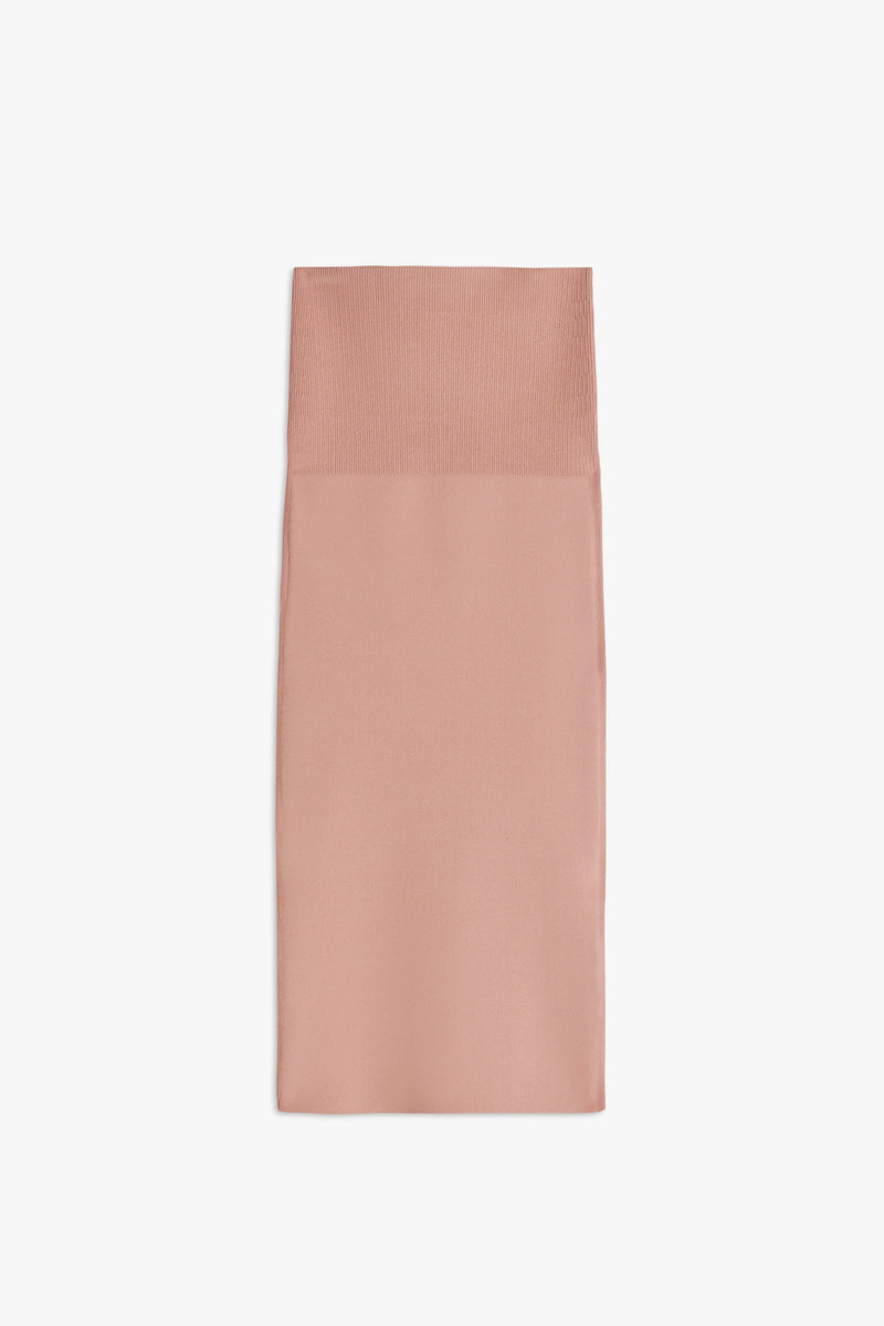 VB Body Fitted Skirt in Blush 1