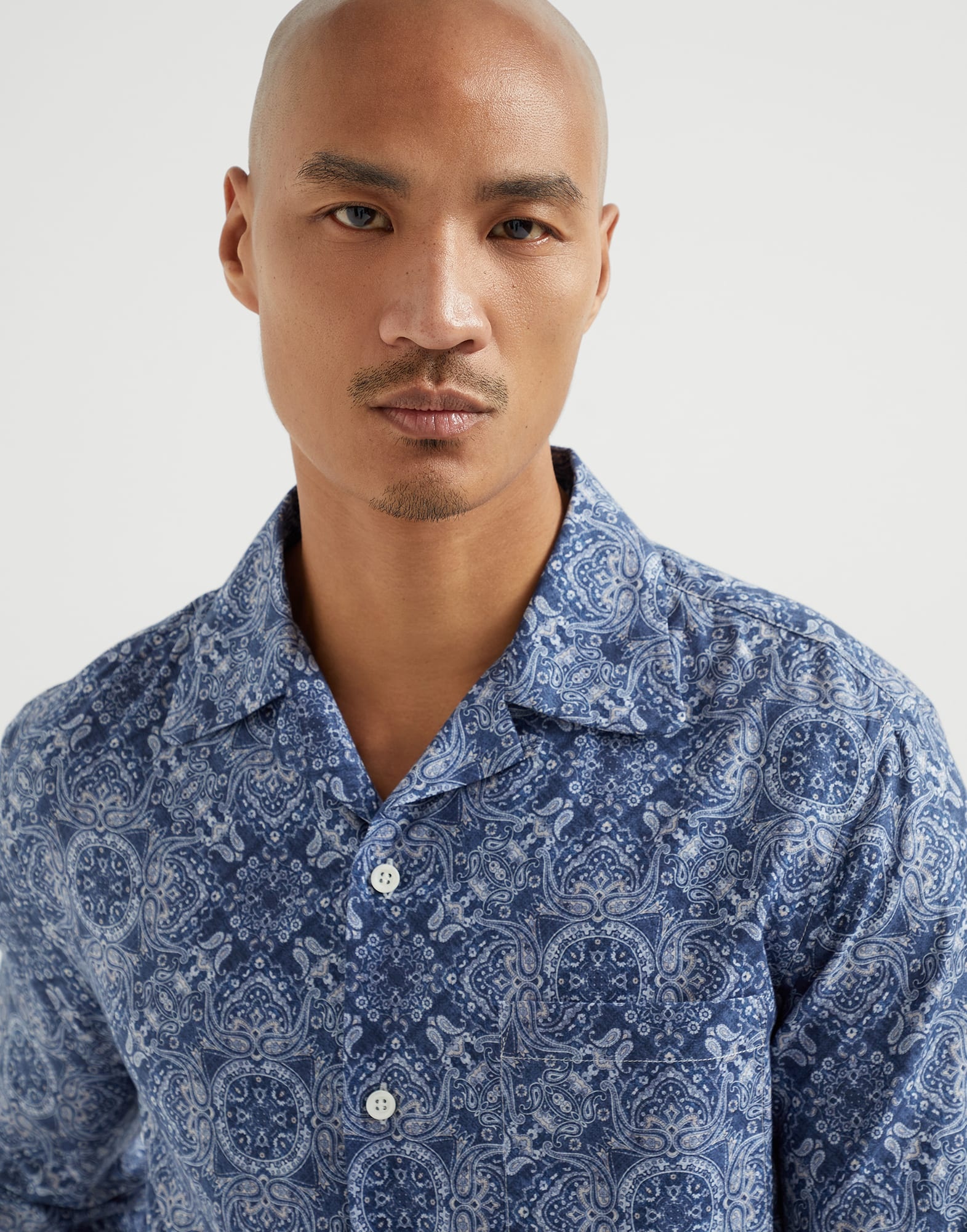 Cotton paisley twill easy fit shirt with camp collar and chest pocket - 3