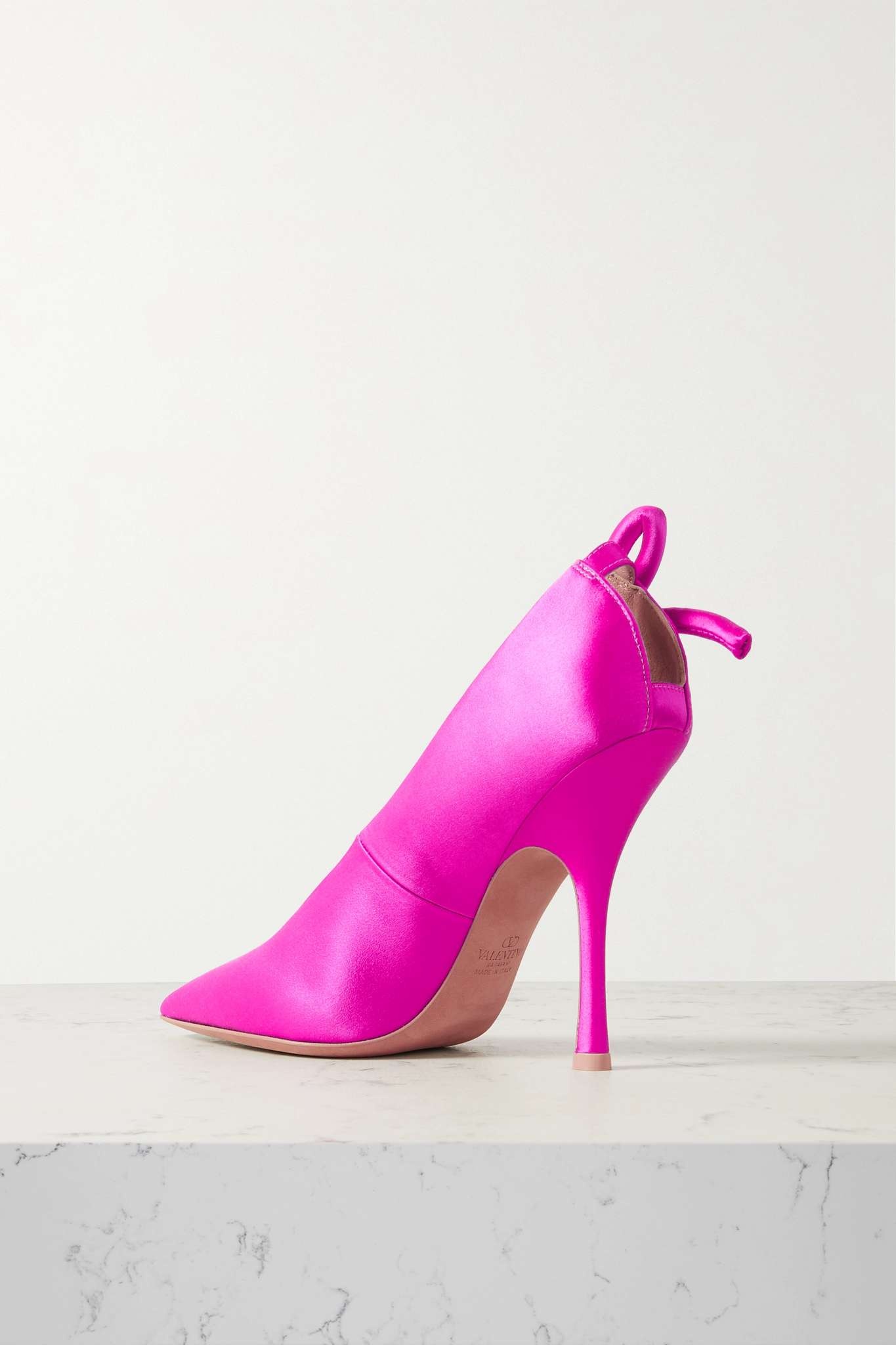 VALENTINO☆関税込み☆Nite-Out 110 リボン装飾 サテン パンプス Valentino Nite-Out 110 bow-detailed cutout satin pumps
