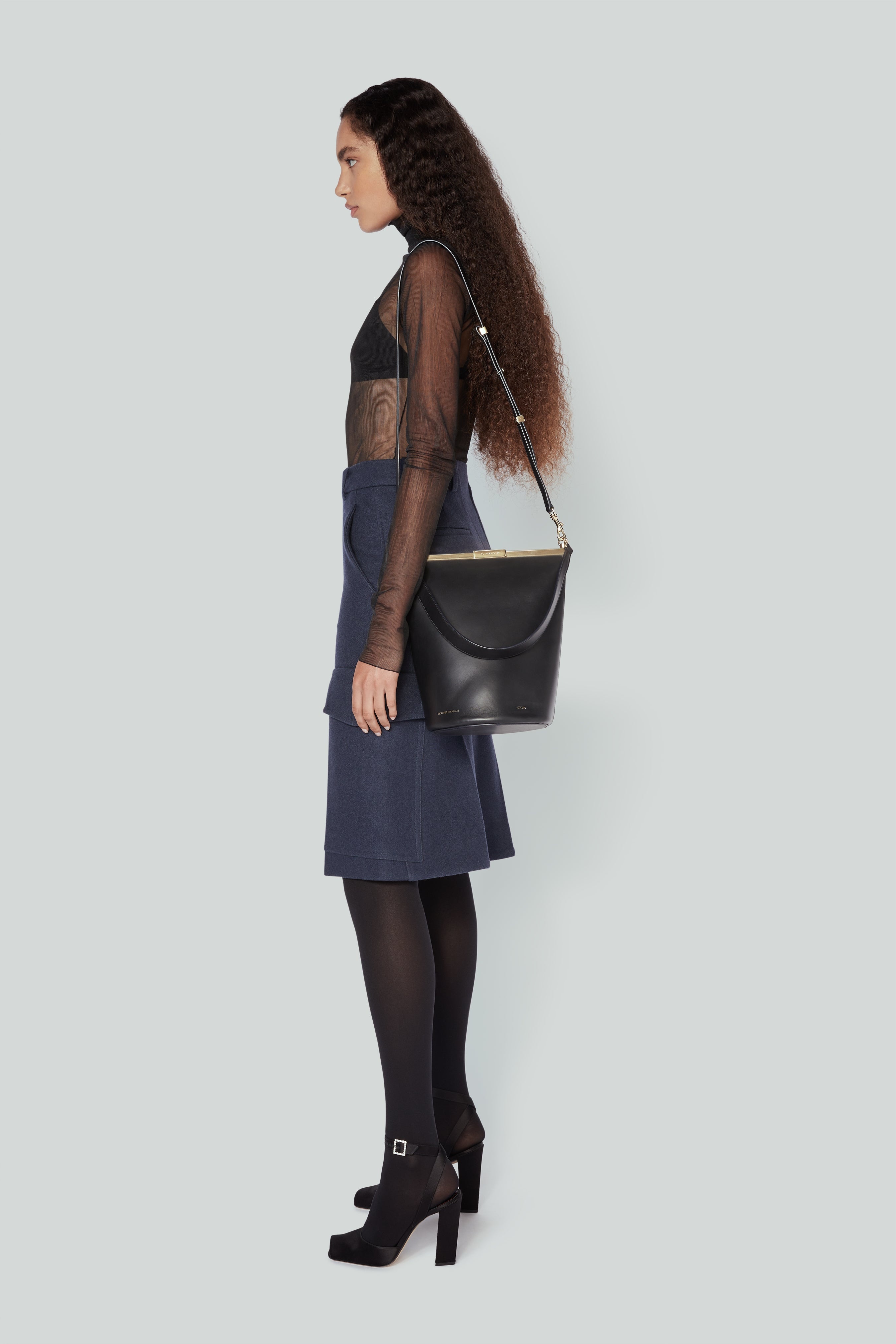 Frame Bucket Bag In Black Leather - 6