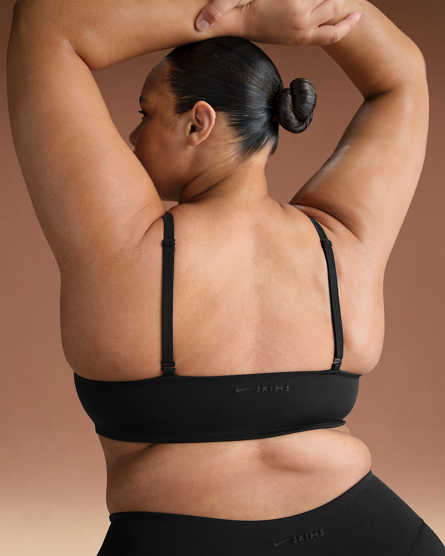 NikeSKIMS Matte Women's Micro-Scoop Bra - 8