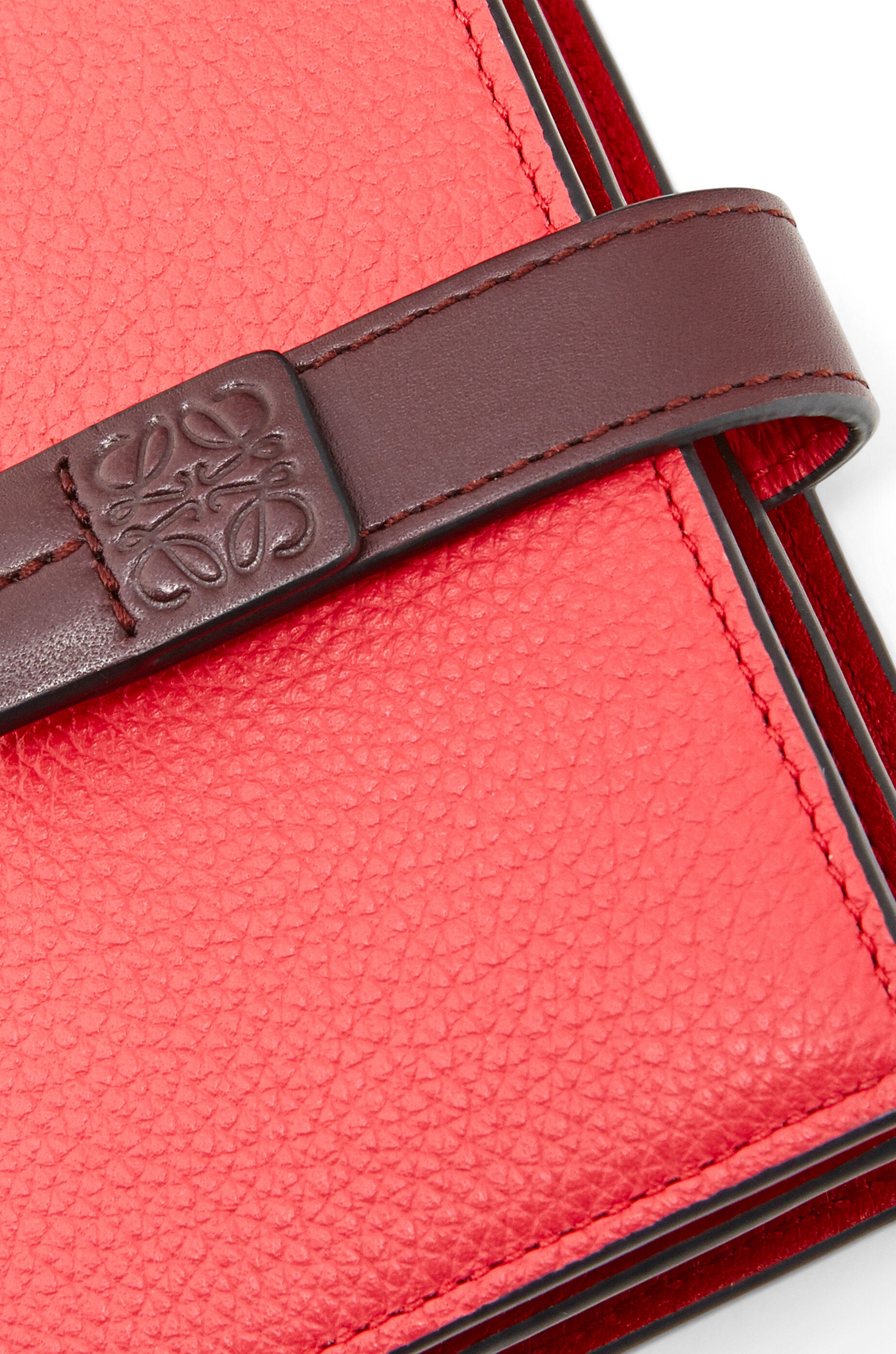 Compact zip wallet in soft grained calfskin - 10