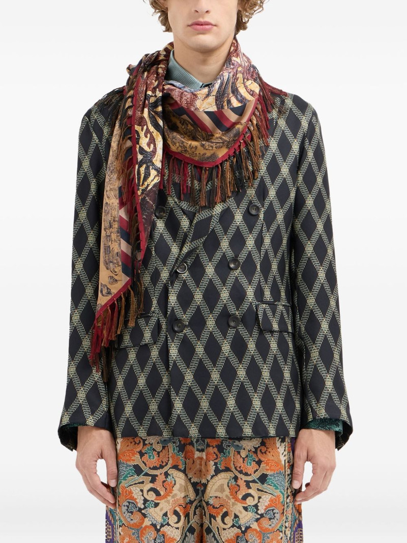 geometric-pattern fringed-edges scarf 3