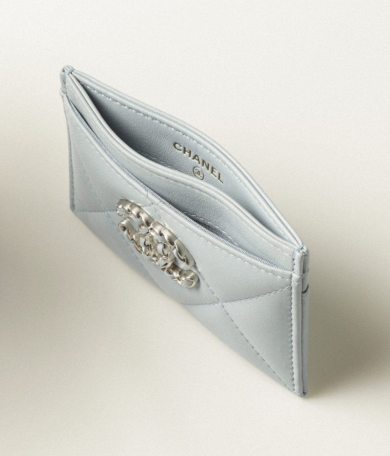 CHANEL CHANEL 19 Card Holder outlook