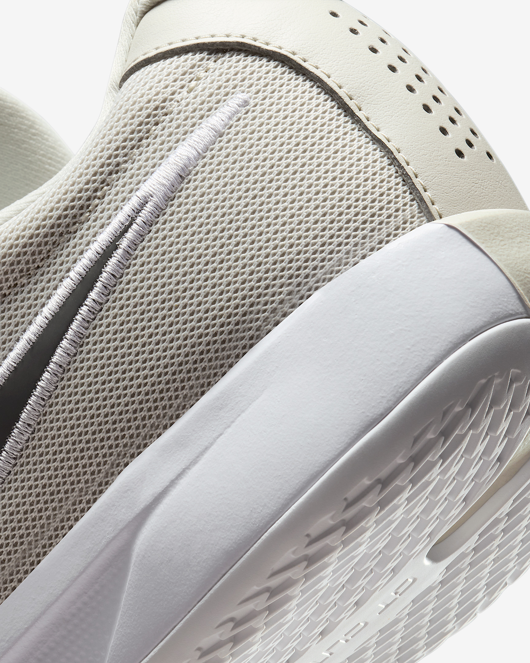 Nike G.T. Cut Academy Basketball Shoes - 8