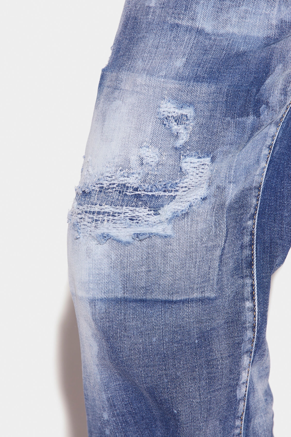 LIGHT CLOUDY WASH ROADIE JEANS - 5