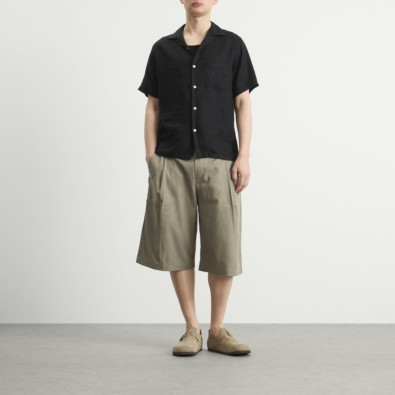 A KIND OF GUISE A Kind of Guise Juno Pleated Shorts outlook