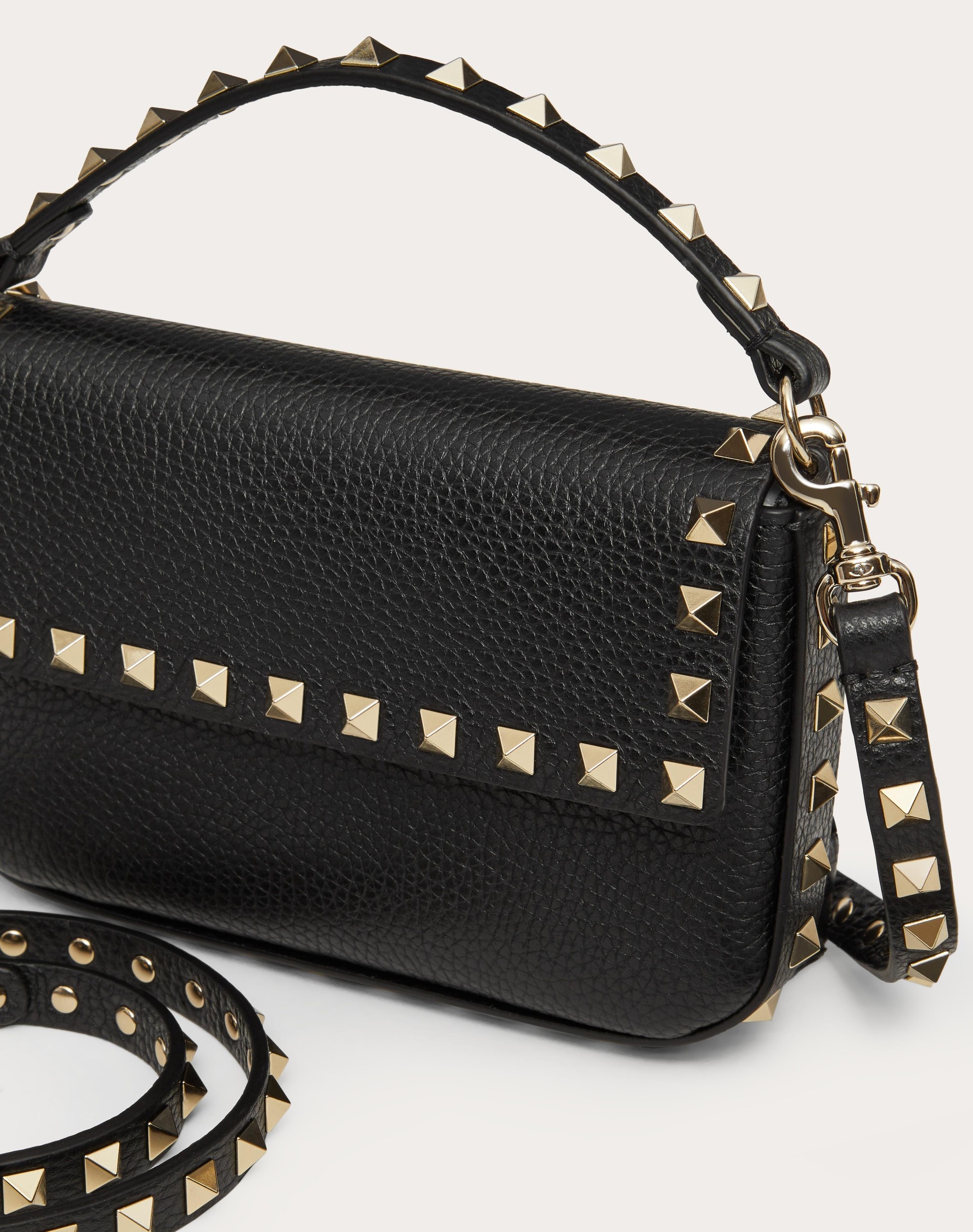 ROCKSTUD GRAINY CALFSKIN POUCH - 2