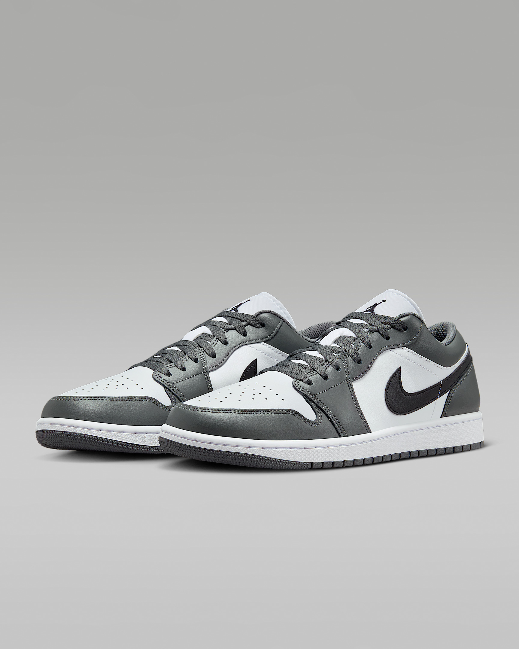 Air Jordan 1 Low Men's Shoes - 5