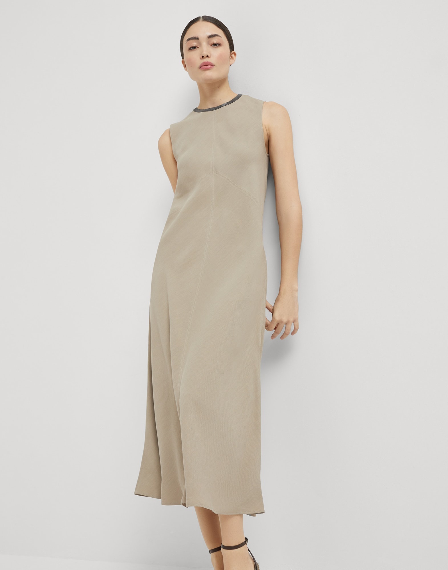 Viscose and linen fluid twill dress with precious collar - 4