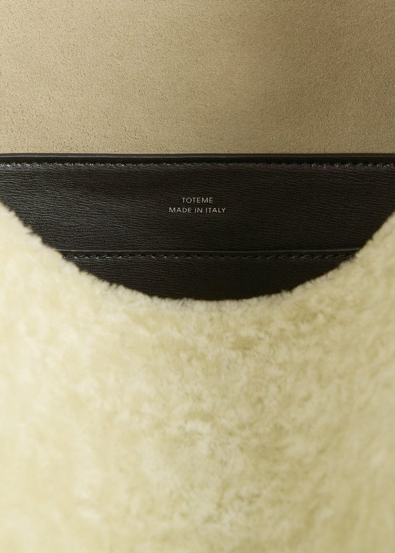 Medium Bevel shearling bag beige 6
