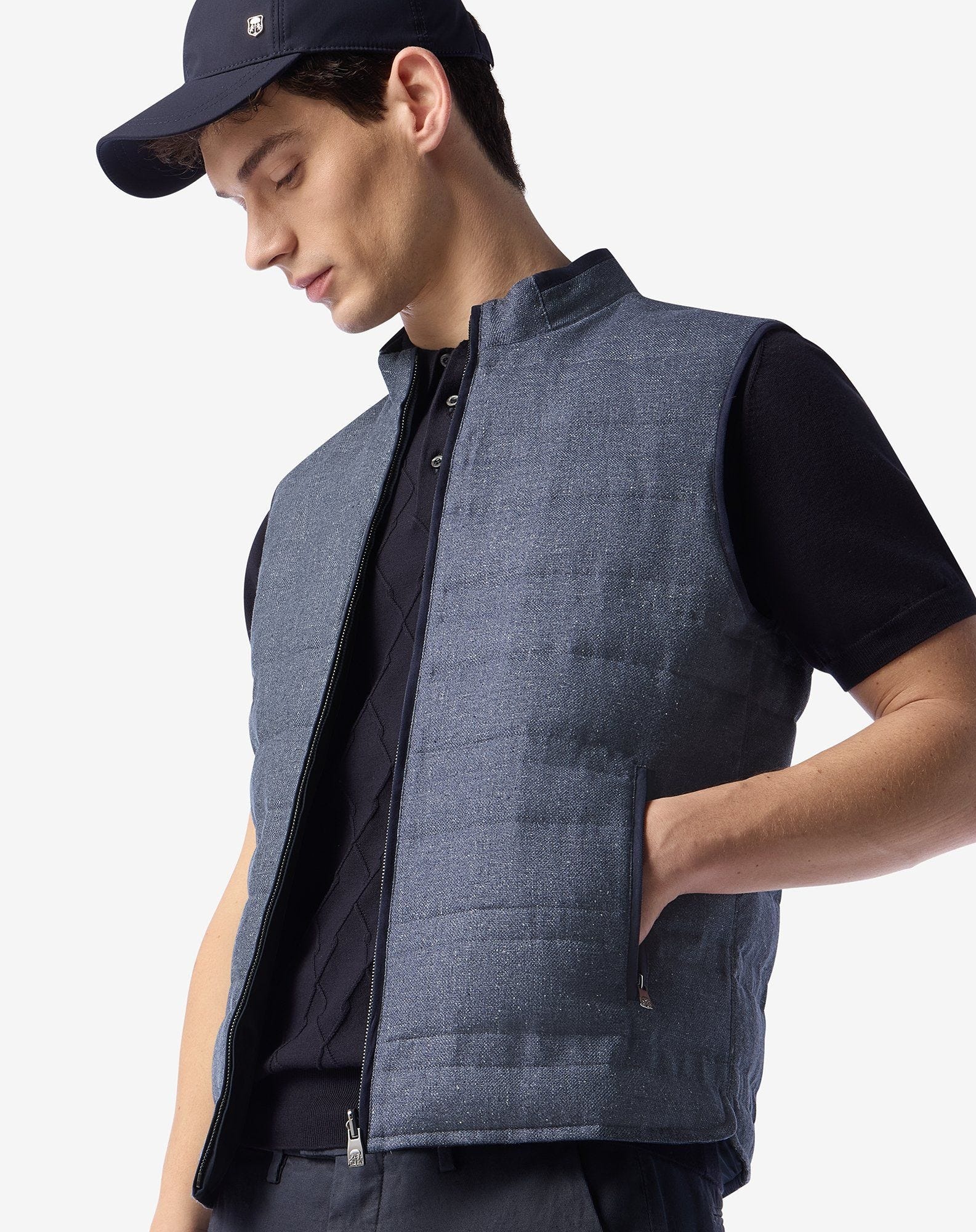 Reversible padded pale blue gilet - 5