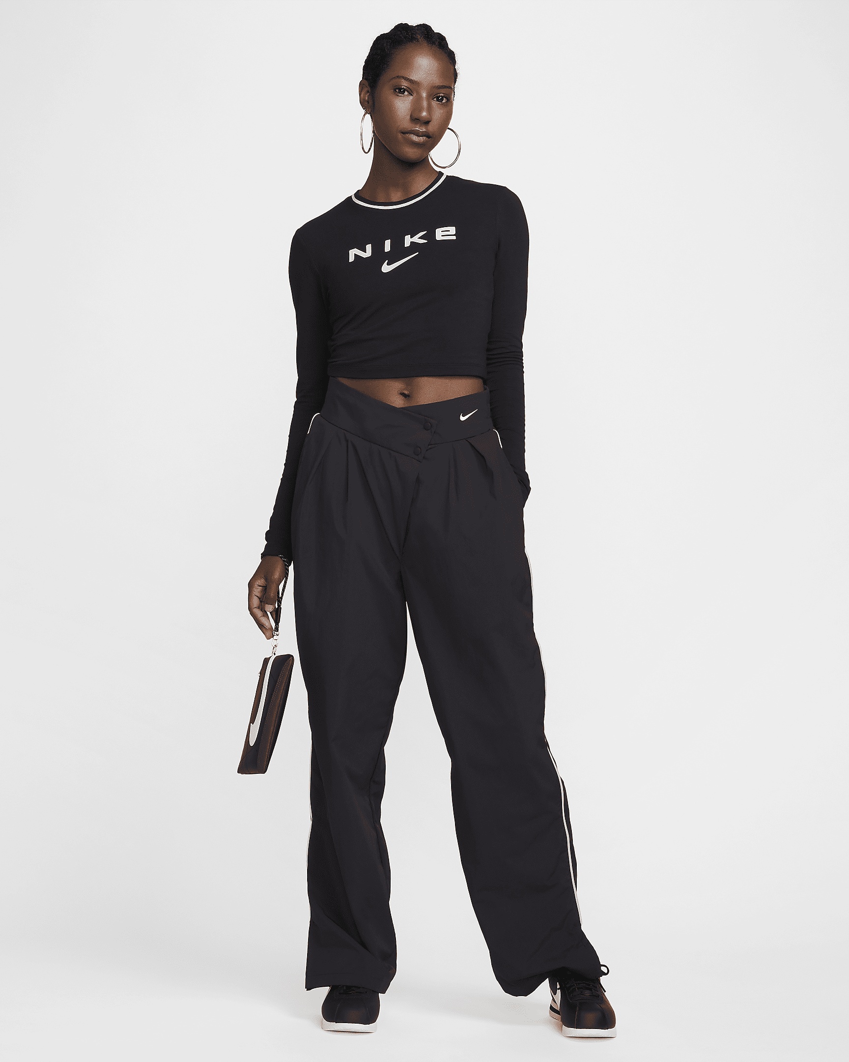 Nike Sportswear Chill Knit Women's Slim Long-Sleeve Cropped Graphic Tee - 4