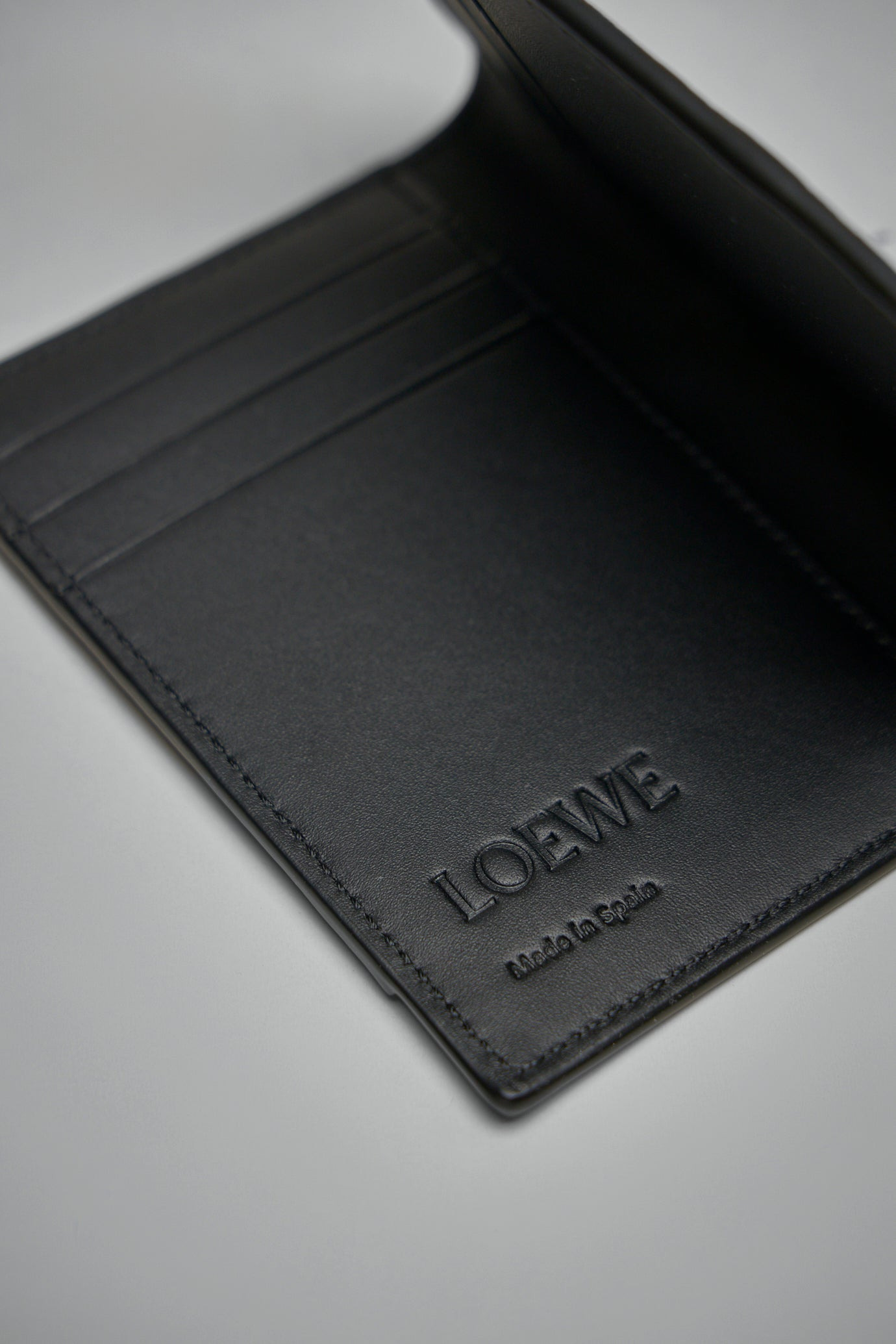 Puzzle Edge Bifold Cardholder - 3