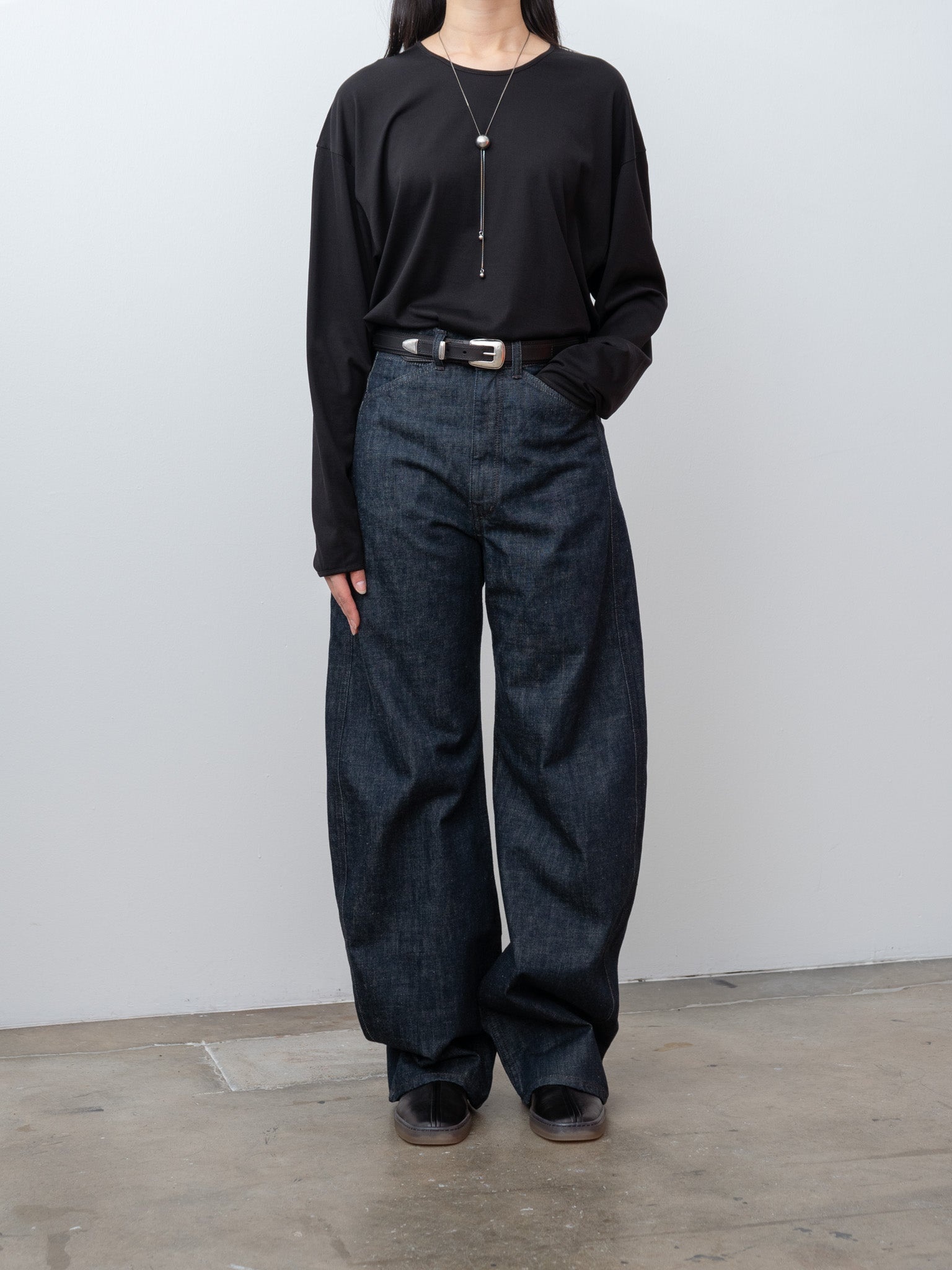 High Waisted Curved Pants - Denim Indigo - 5