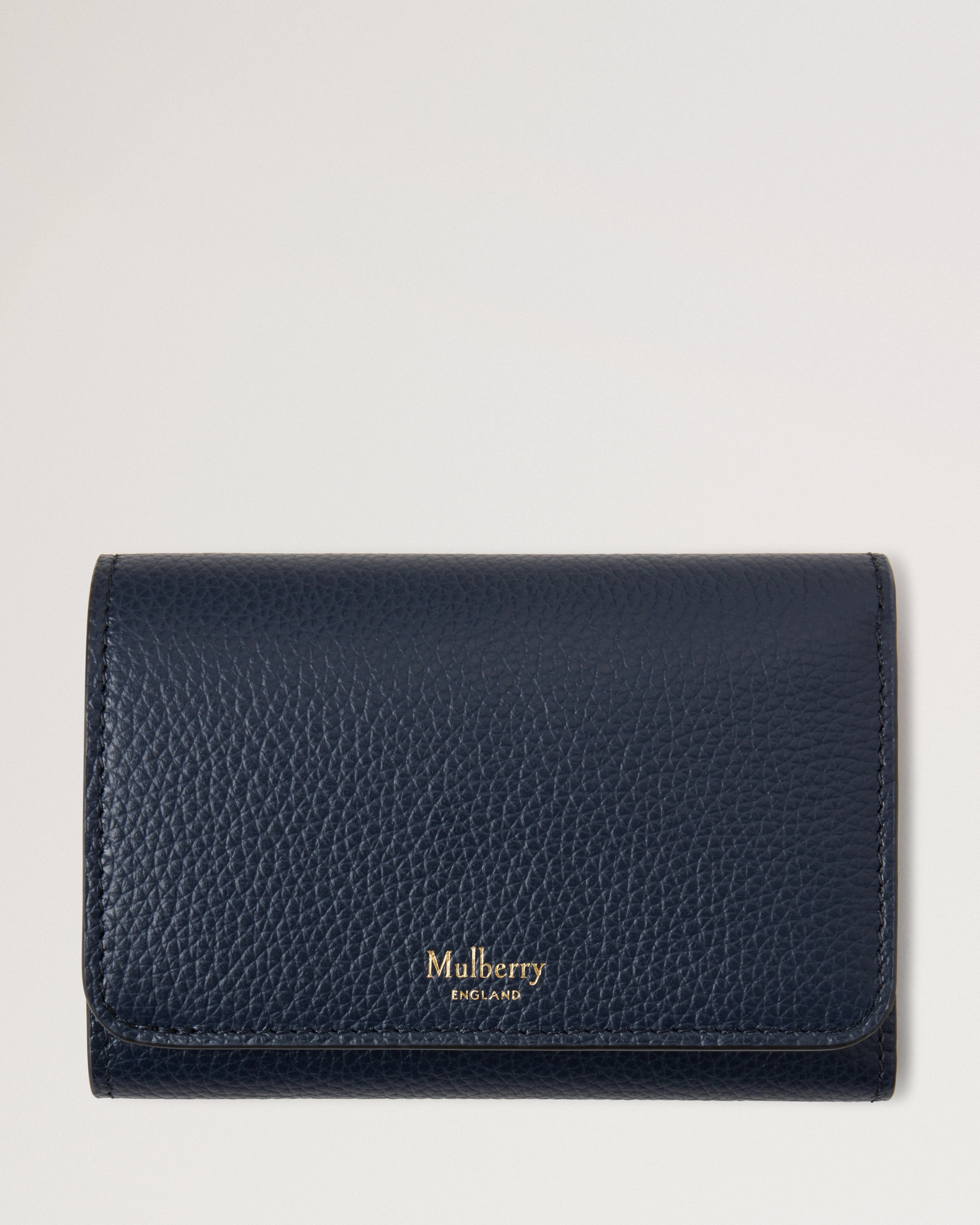 Continental Trifold
Night Sky Small Classic Grain - 1