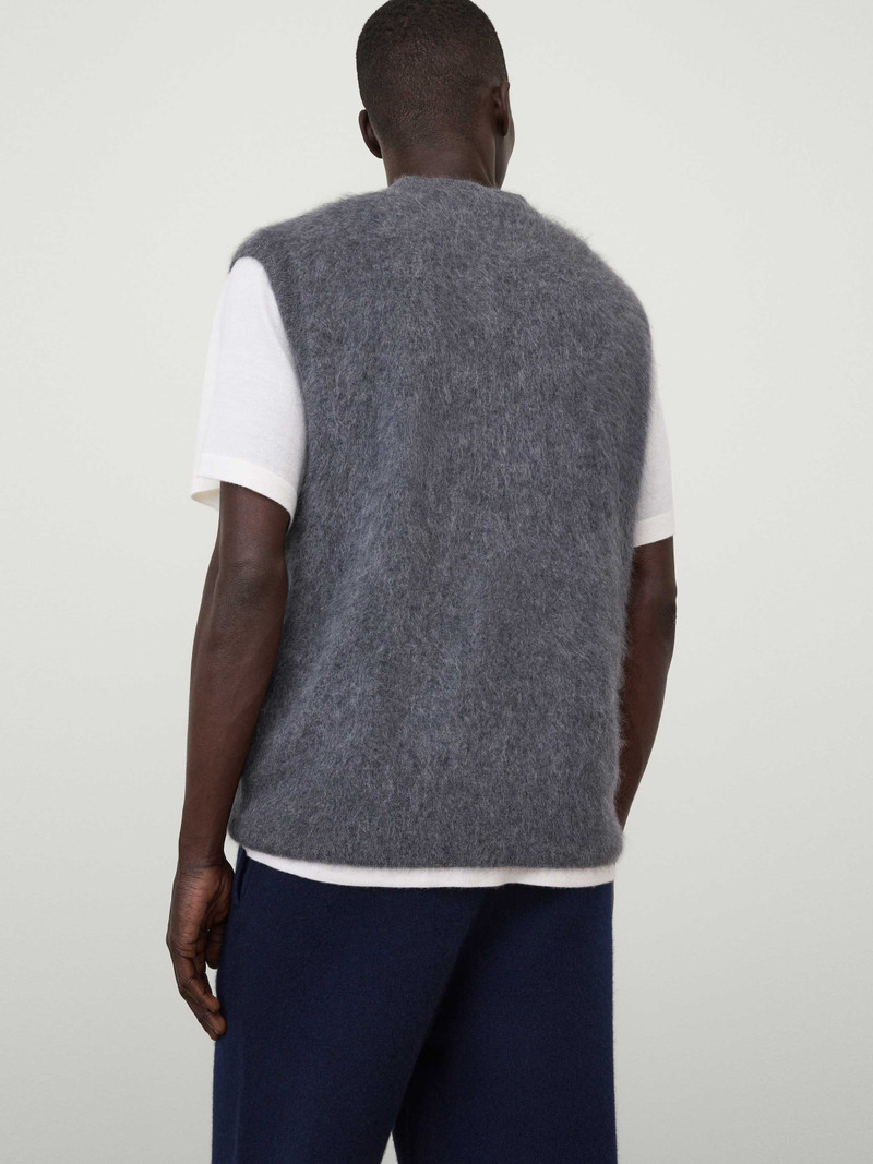 The Dennis Vest 5