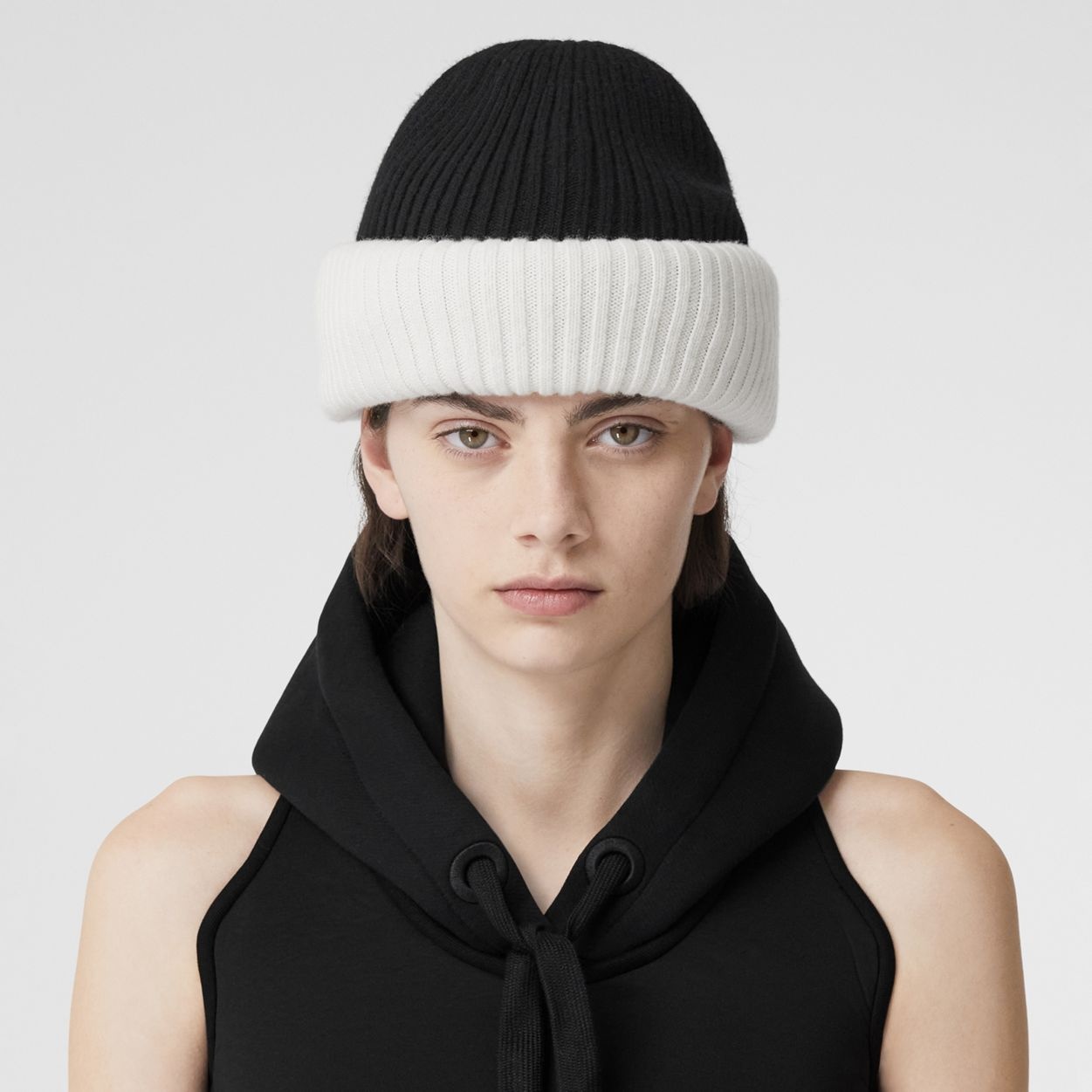 Reversible Cut-out Detail Rib Knit Wool Beanie - 7