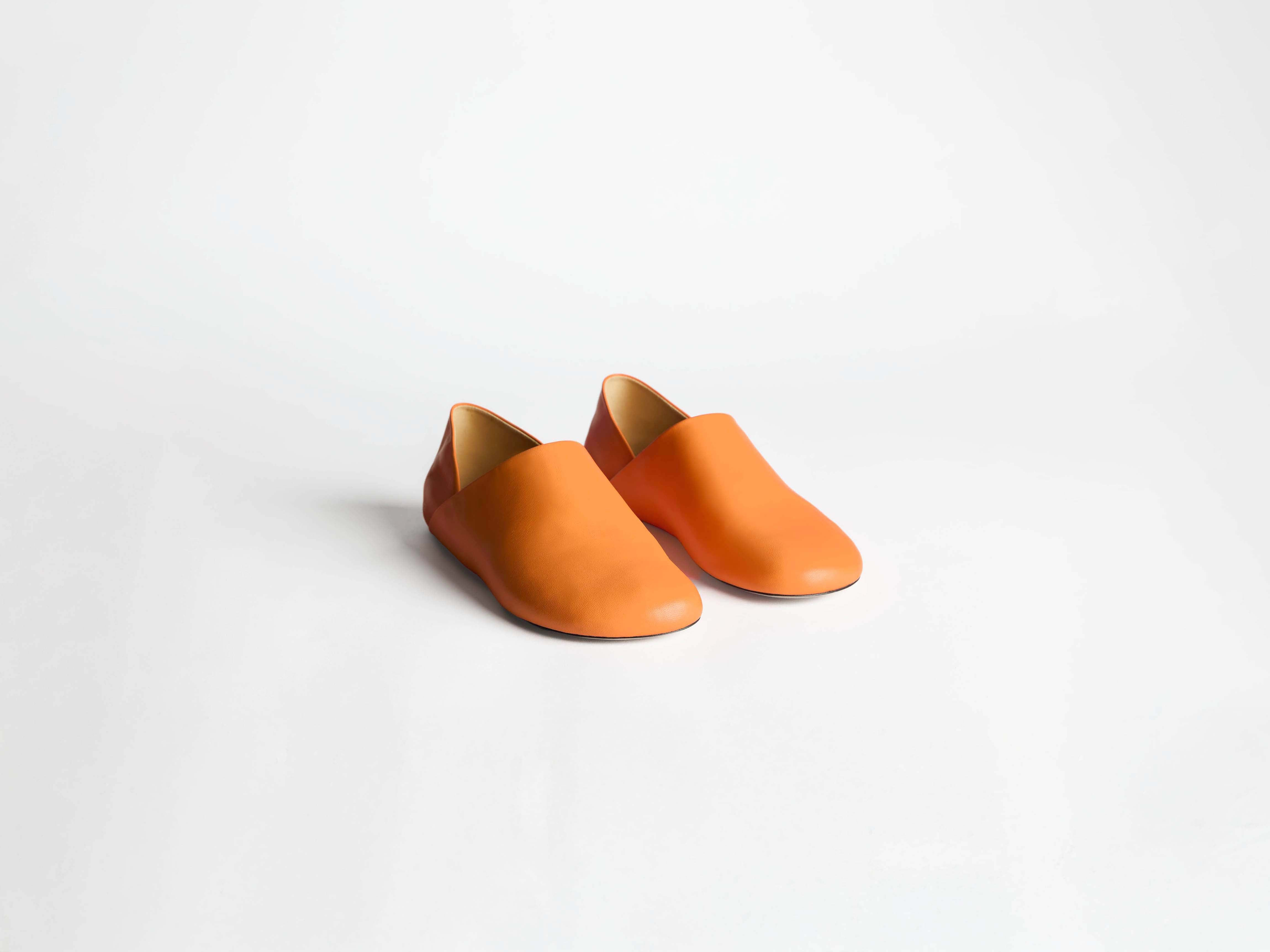 MENS SLIPPER MULES IN ORANGE - 3