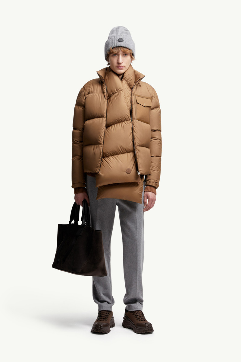 Moncler Chinon Square-Quilted Short Down Jacket outlook