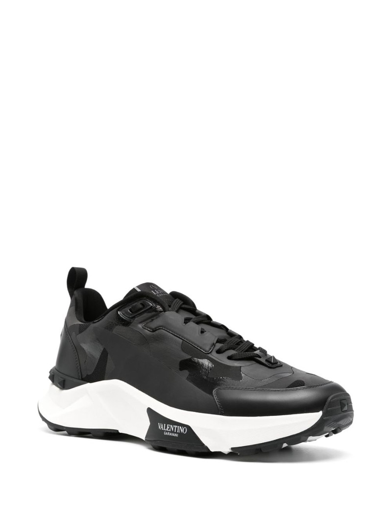 Valentino True Act sneakers outlook