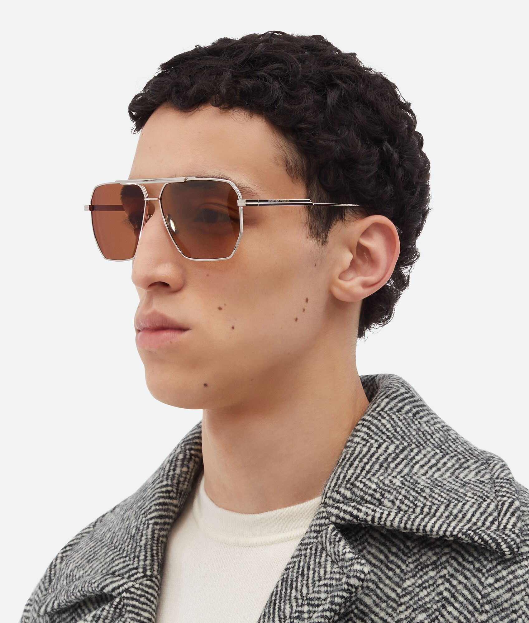 BOTTEGA VENETA CLASSIC AVIATOR SUNGLASSES サングラス Bottega Veneta® Classic Aviator Sunglasses in Black/yellow