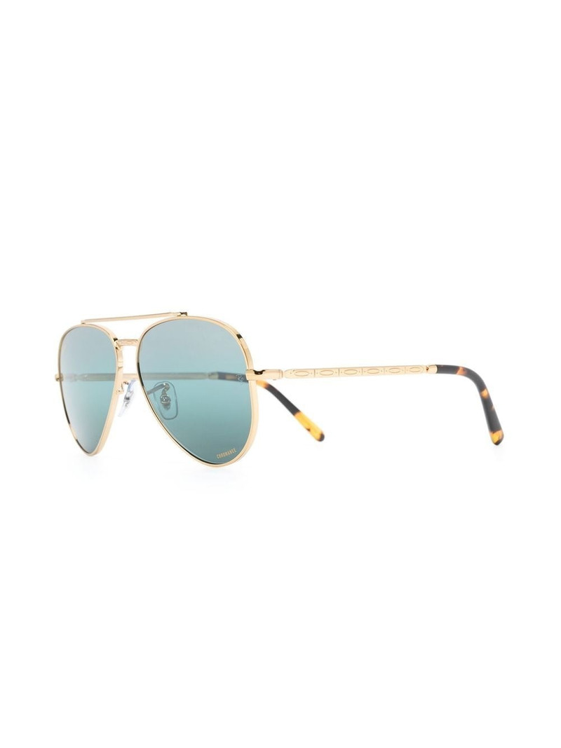 Ray-Ban aviator-frame sunglasses outlook
