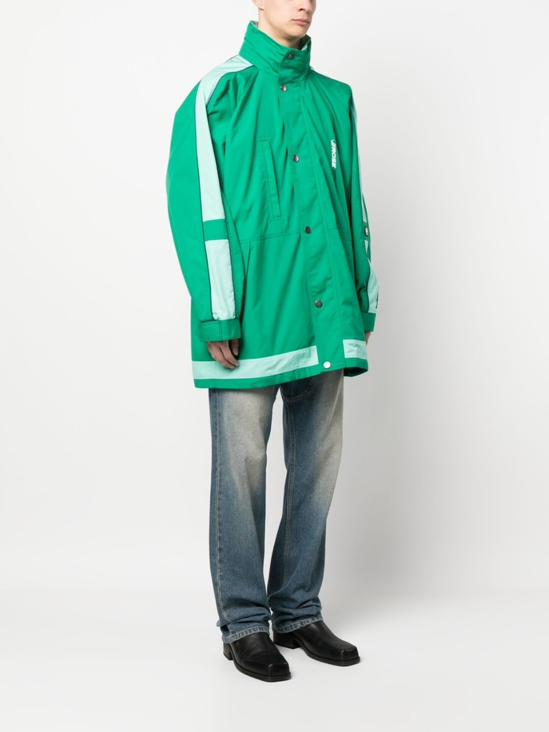 embroidered-logo button-fastening jacket 3