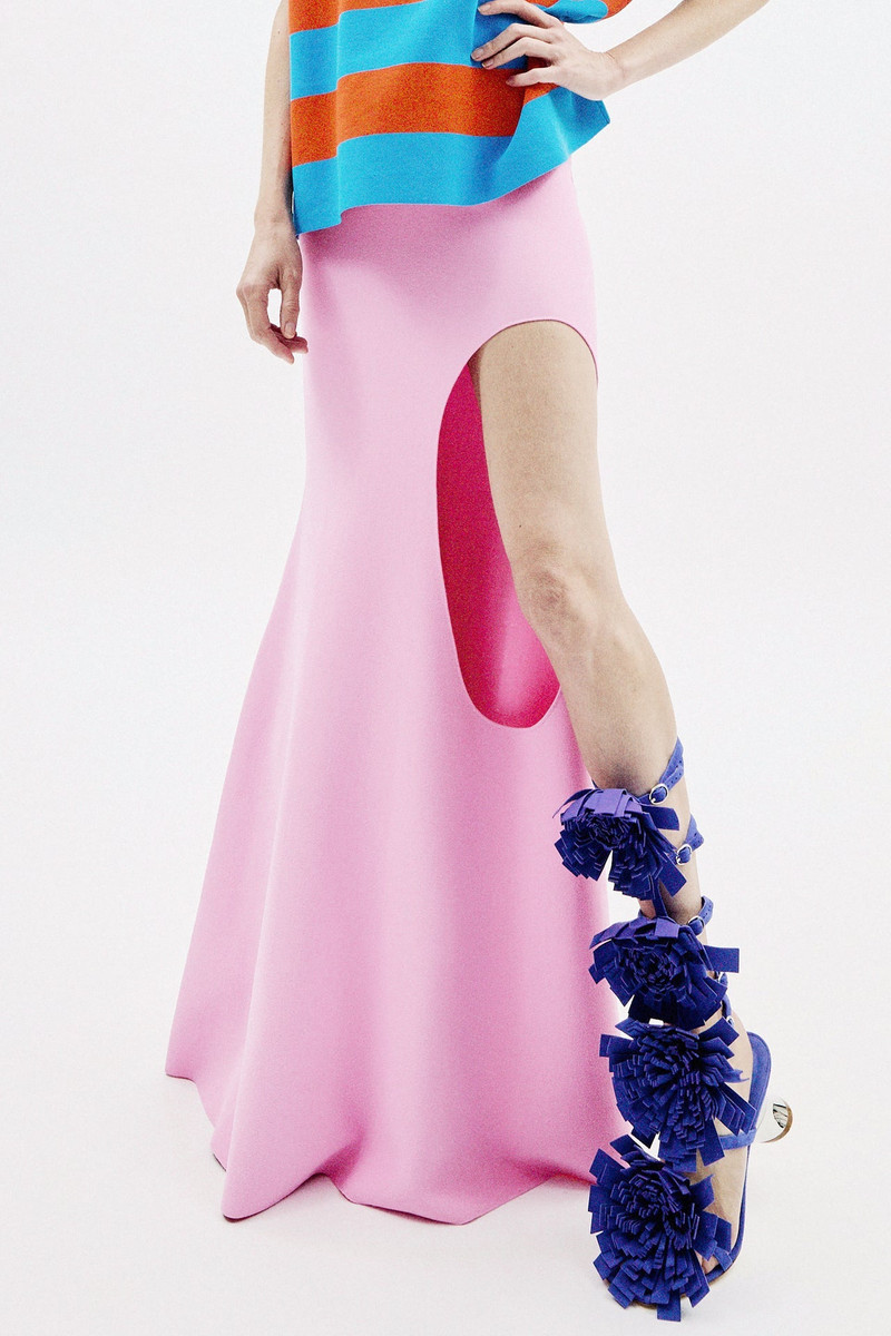 KNITTED FLARED SKIRT WITH CUT OUT PINK 11