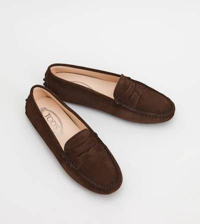 Tod's GOMMINO DRIVING SHOES IN SUEDE - BROWN outlook