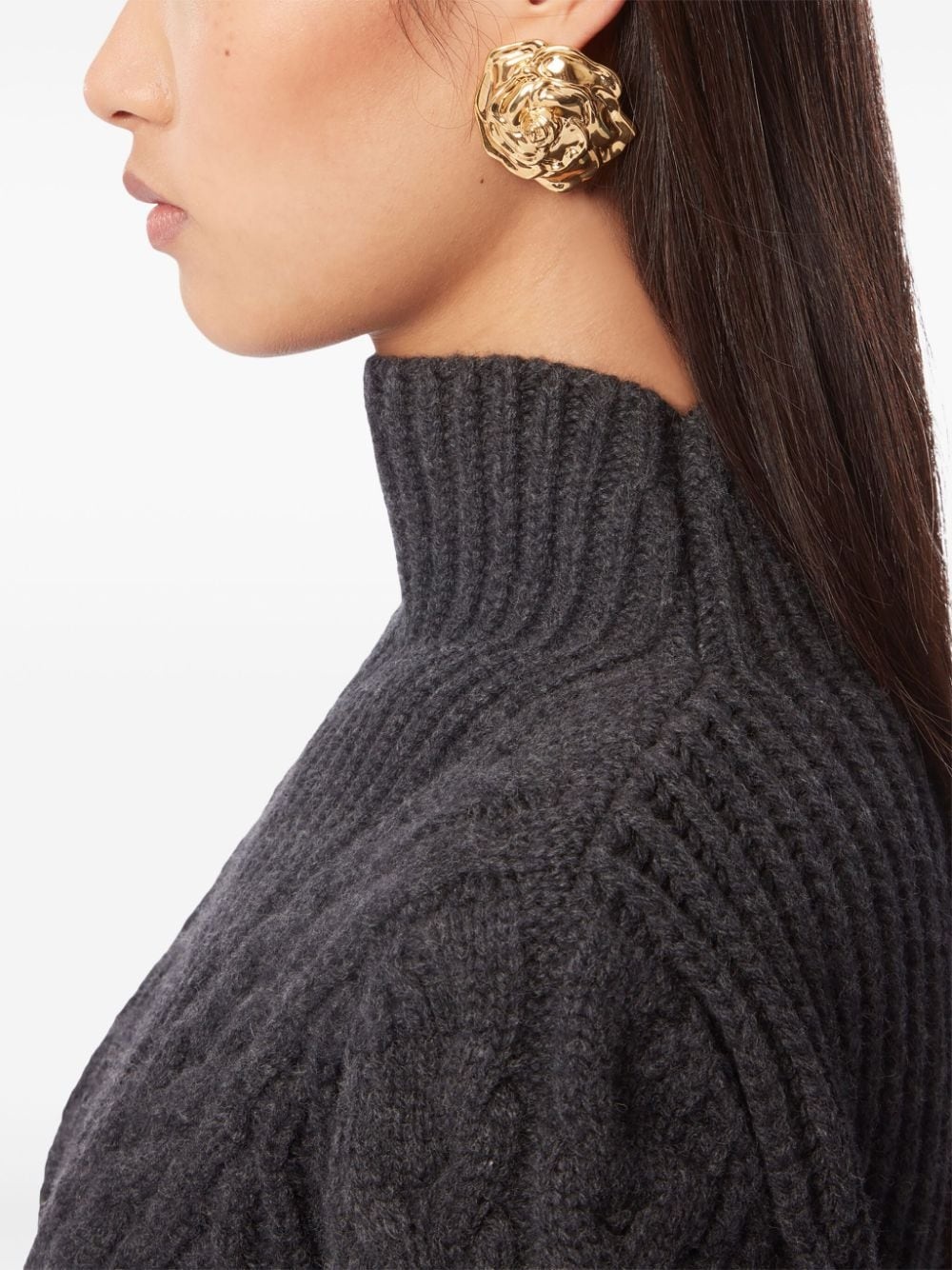 Rose flower-shaped gold-tone earrings - 4