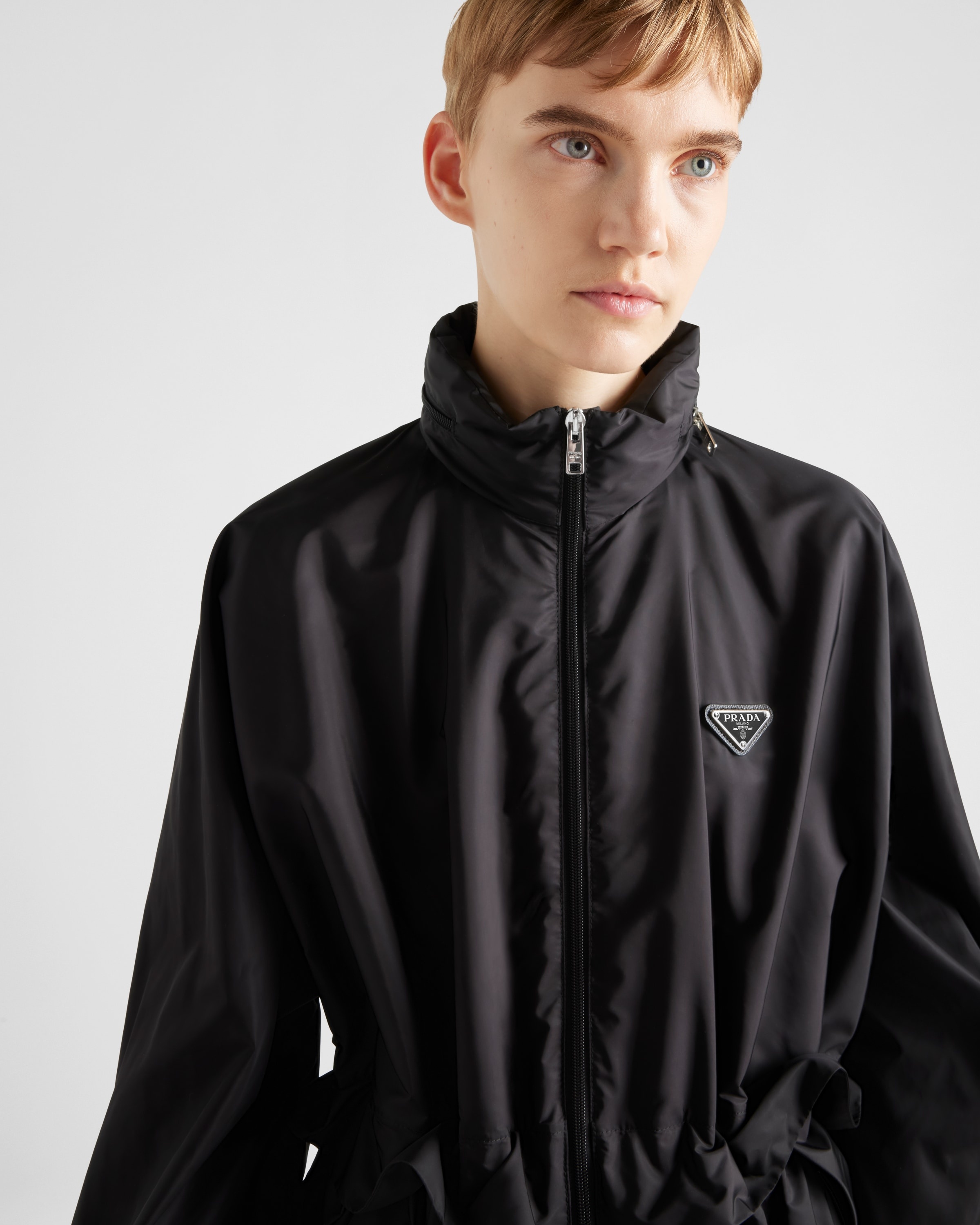 PRADA＊Light Re-Nylon raincoat 軽量ナイロンコート＊送料込 Prada Light Re-Nylon raincoat | REVERSIBLE