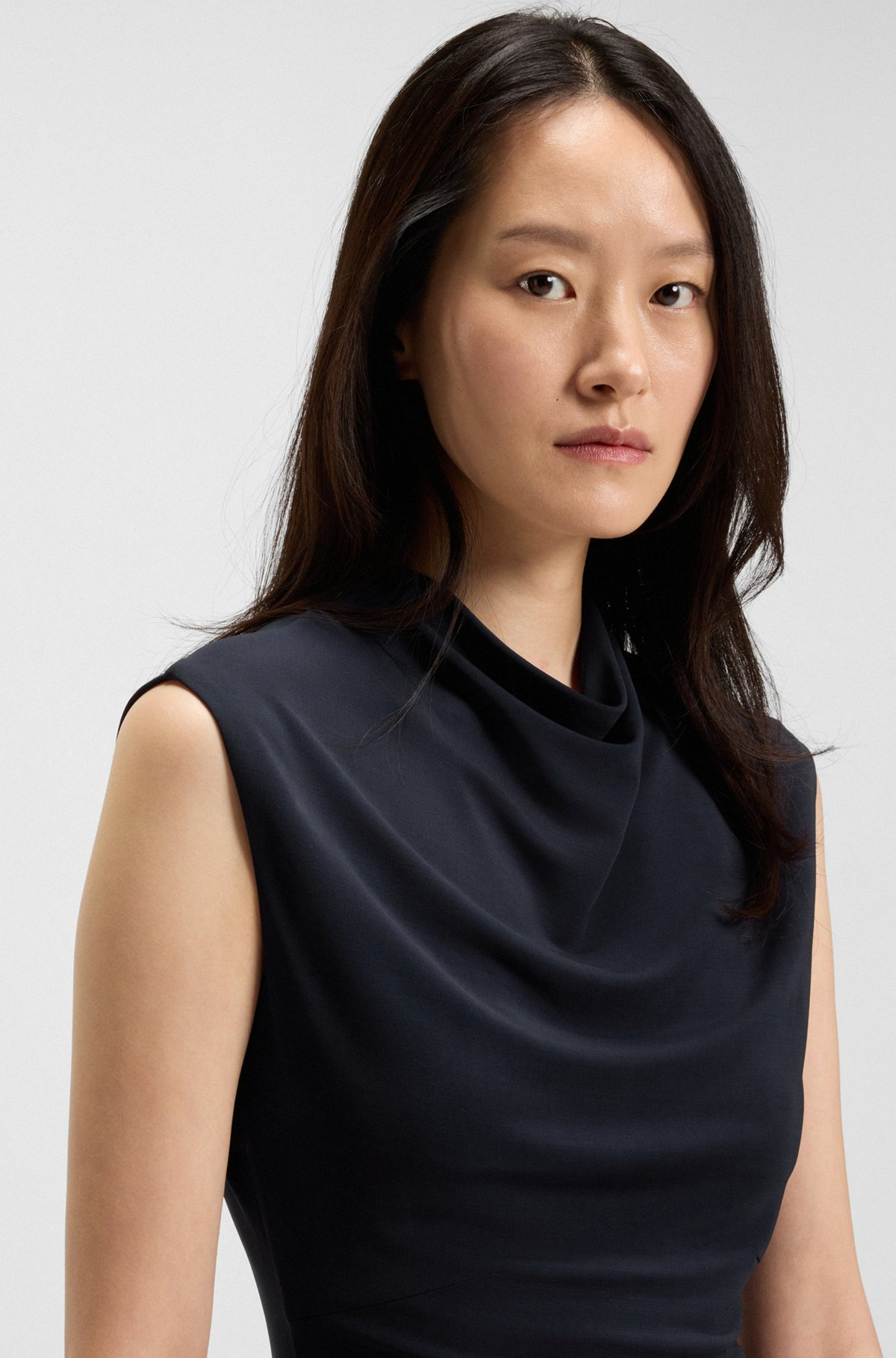 HIGH-NECK TOP IN MATTE FABRIC - 5