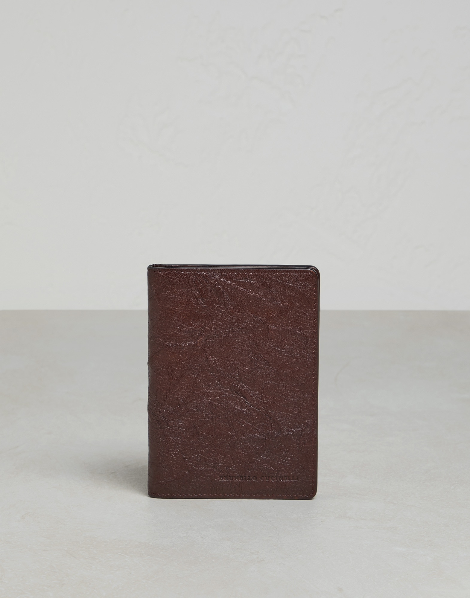 Crinkled-effect leather passport holder - 1