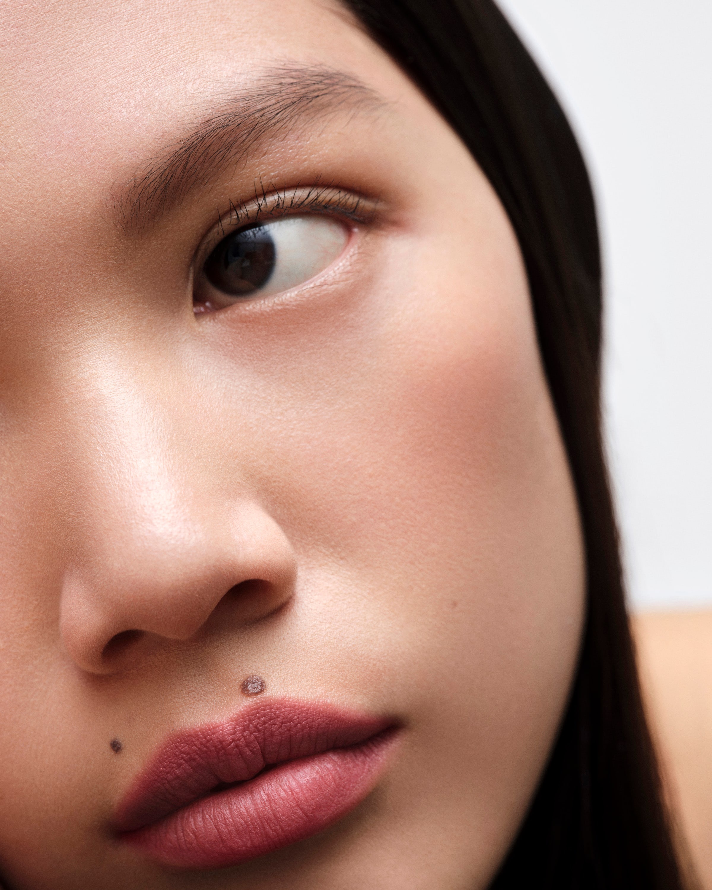 Prada Monochrome Hyper Matte lipstick - P58 - TAMARIS - 7