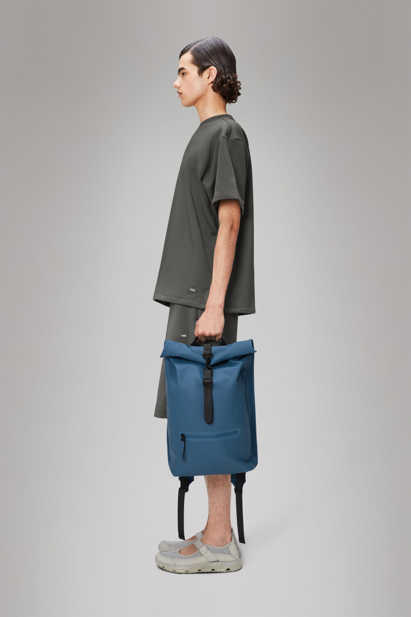 RAINS Rolltop Rucksack outlook