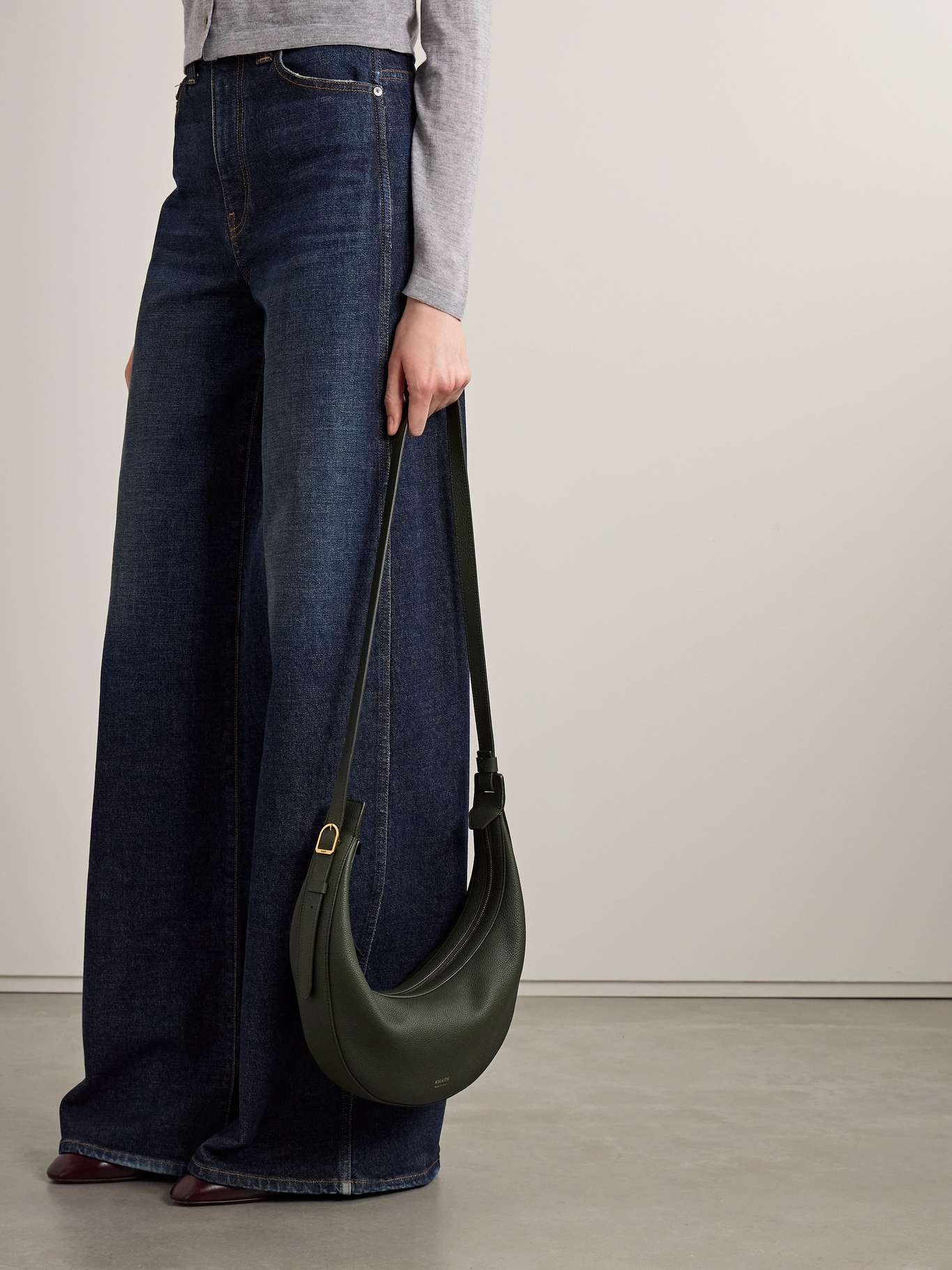 Augustina small textured-leather shoulder bag Forest green - 6