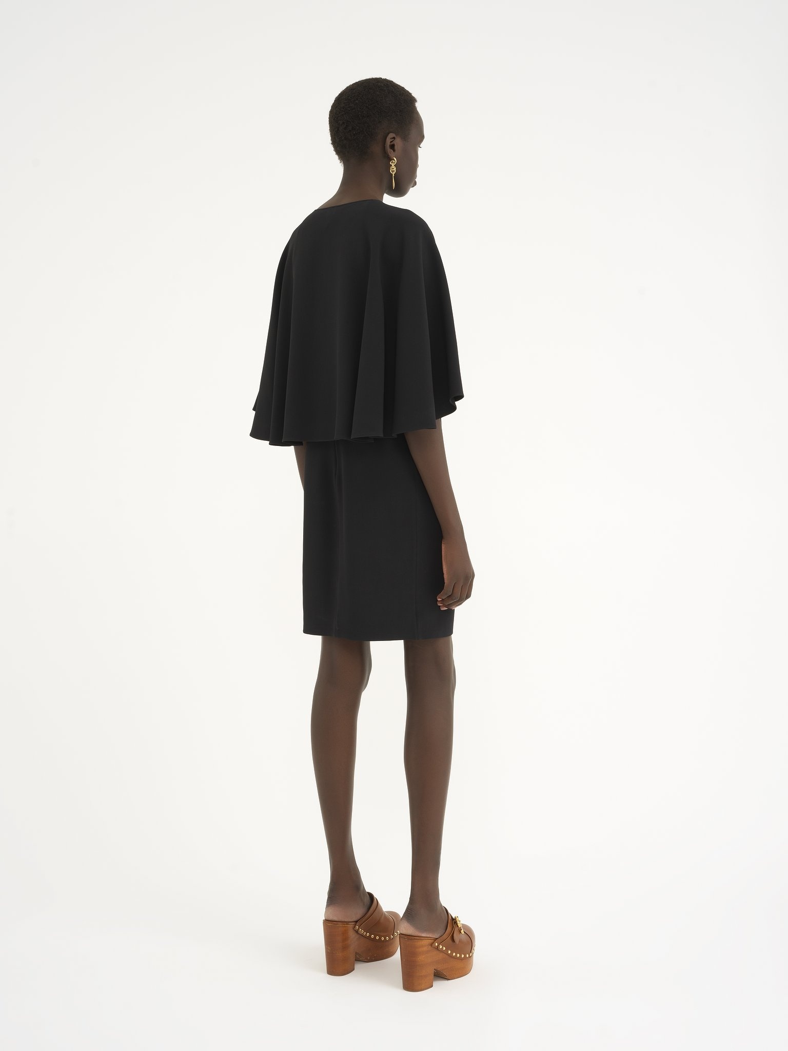 SHORT CAPE DRESS IN VISCOSE CRÊPE - 5