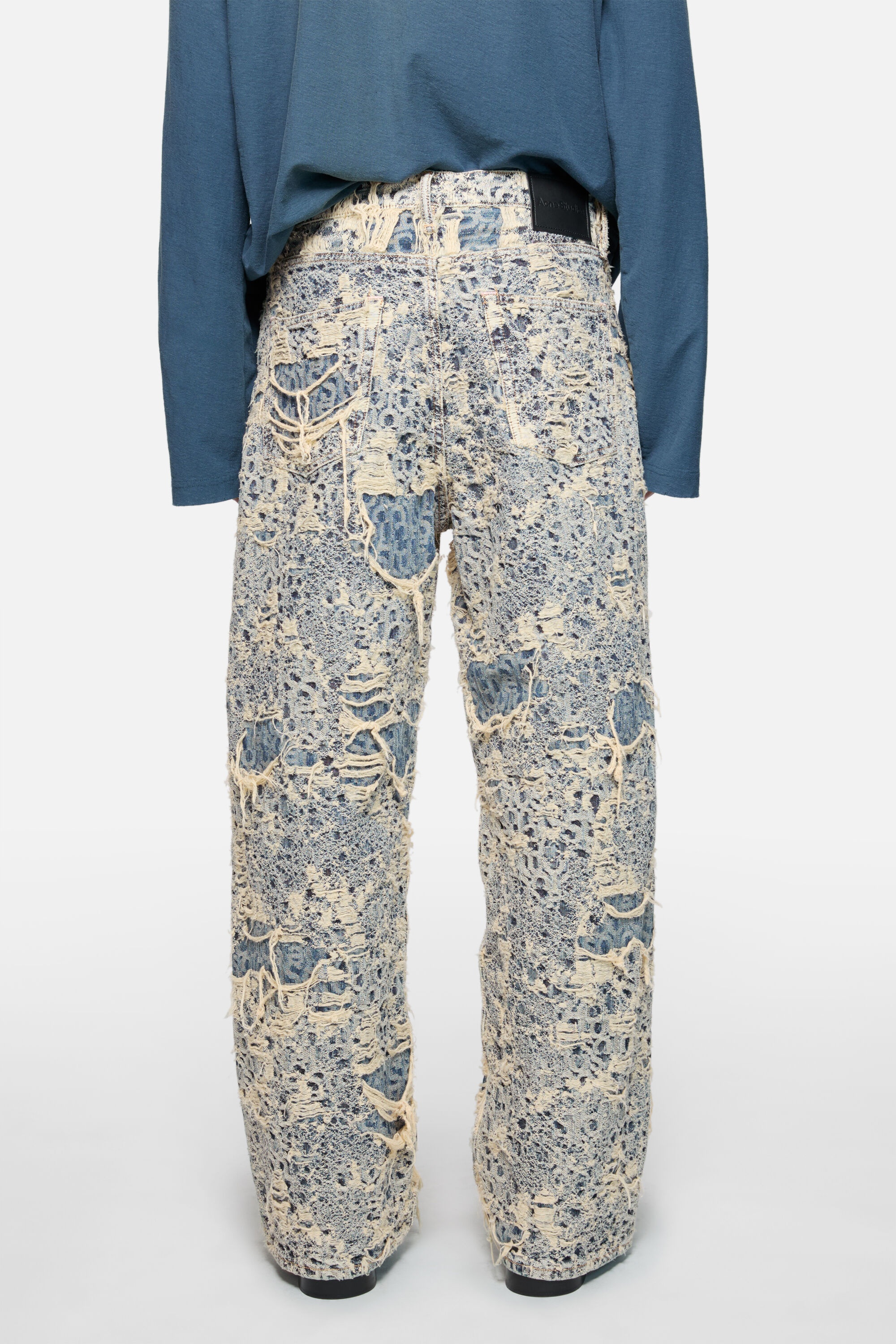 Baggy fit jeans - 1981 Distressed Monogram - Mid Blue - 5